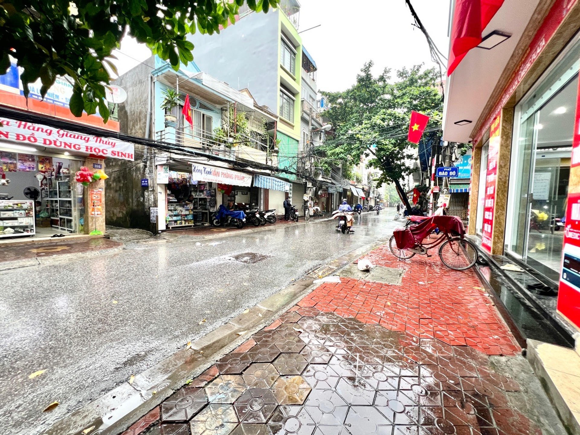 Nhà mặt phố Hùng Duệ Vương khu trung tâm Hồng Bàng vỉa hè rộng dành cho kinh doanh