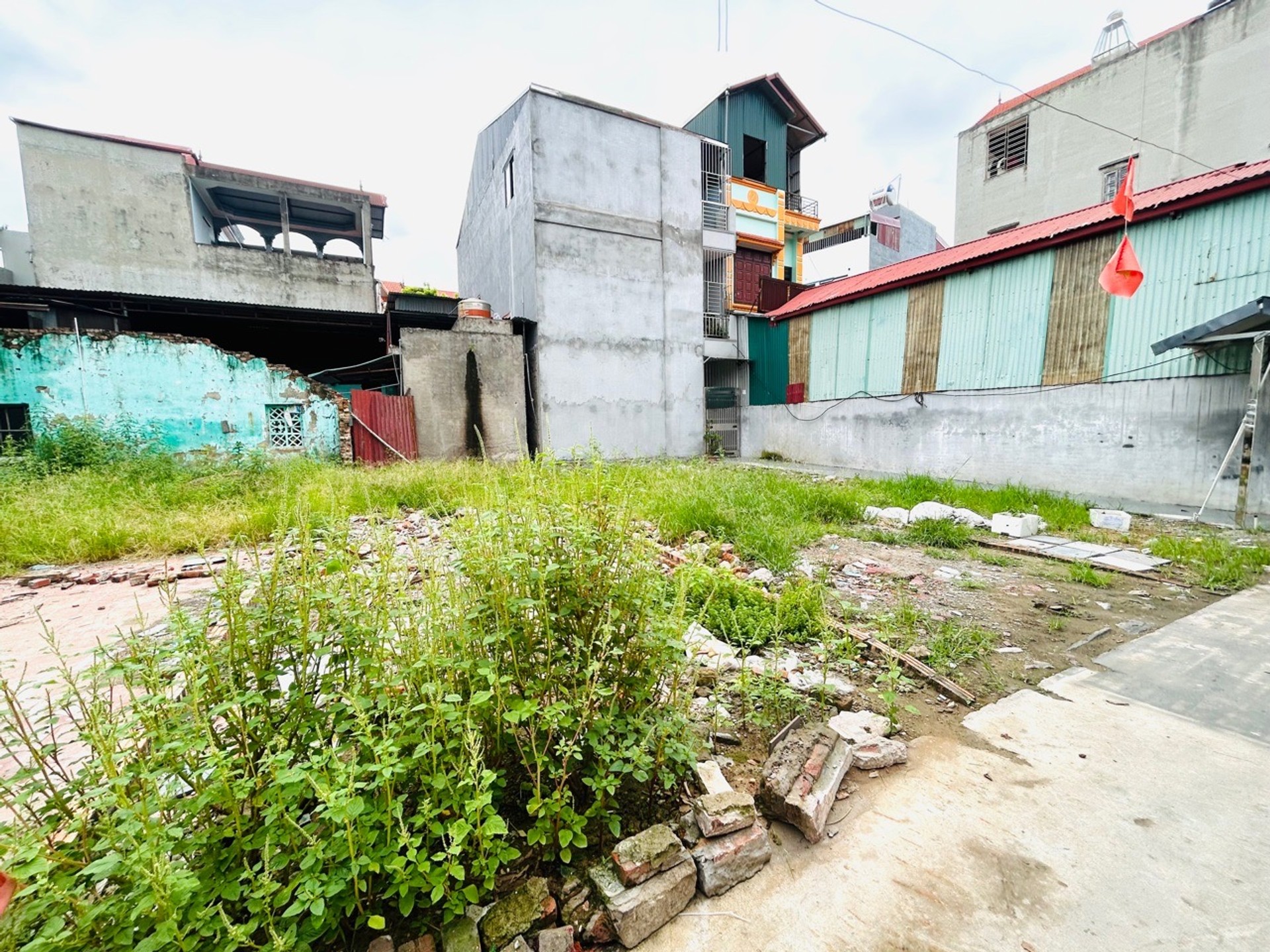 Bán đất lô góc 48m2 tại Tiến Bào 2, ngõ ô tô, gần chợ