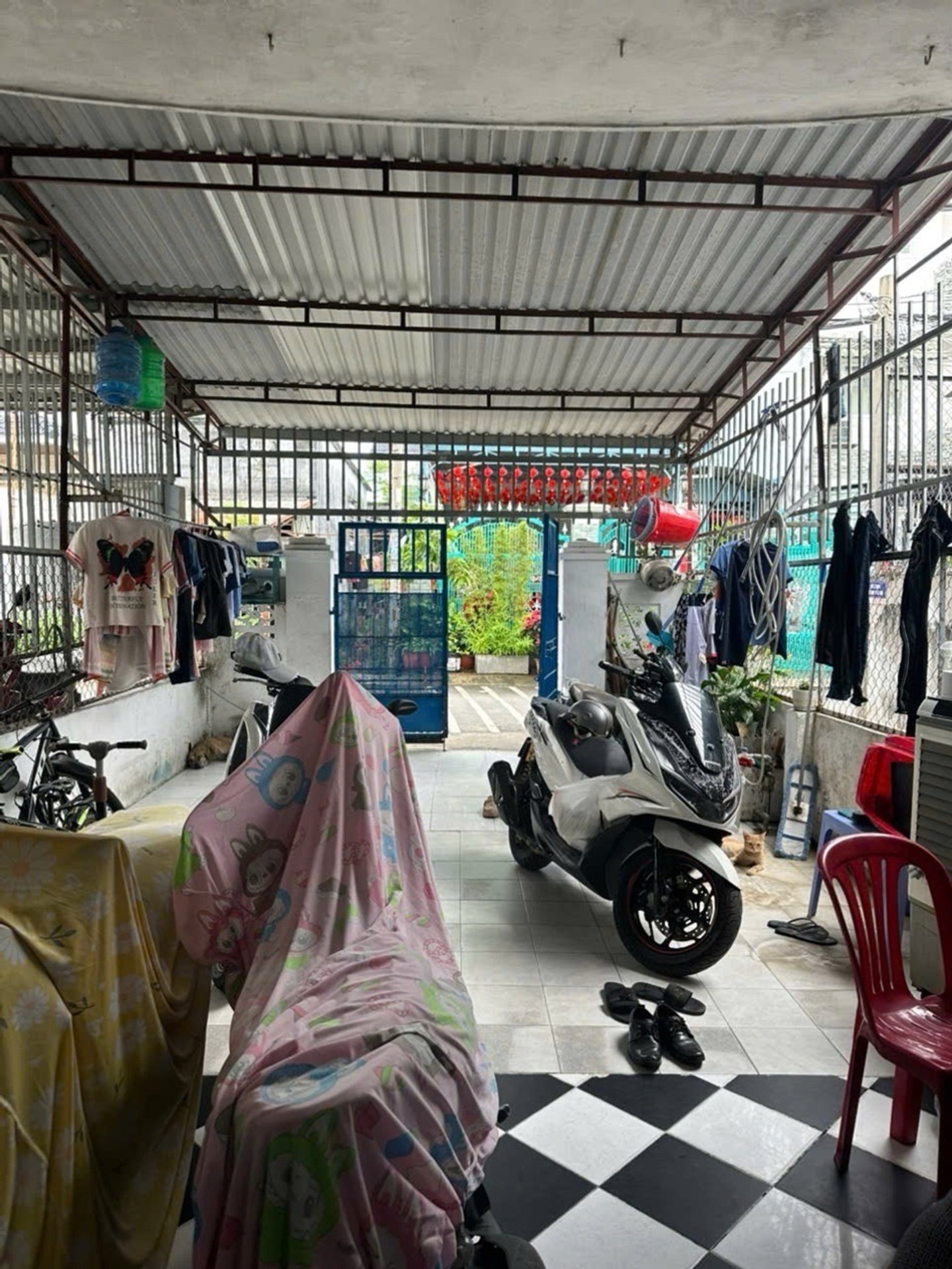 Bán nhà cấp 4 lô góc mặt tiền đường số, diện tích gần 100m2