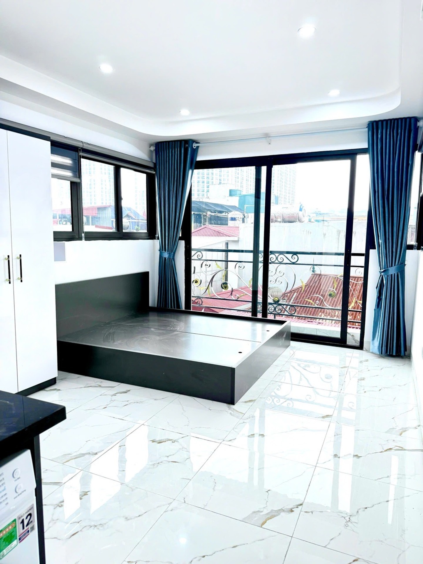 Căn hộ dịch vụ 11 phòng khép kín ngay ga Láng, cơ hội đầu tư sinh lời cao