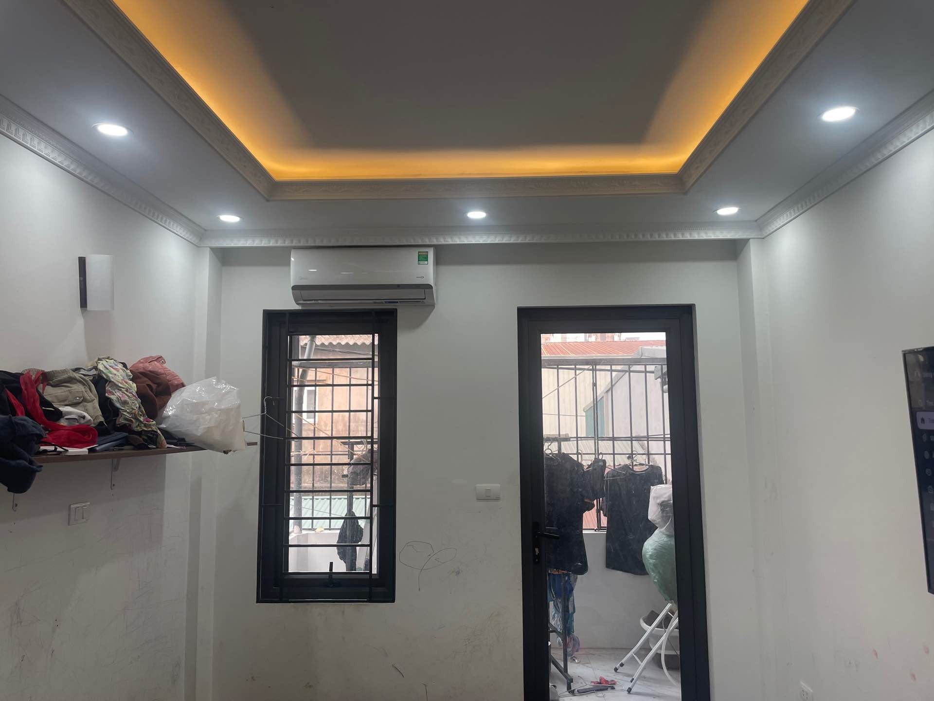 Nhà riêng 4 tầng tại Đức Giang, thiết kế thông minh, ngõ ô tô nhỏ qua