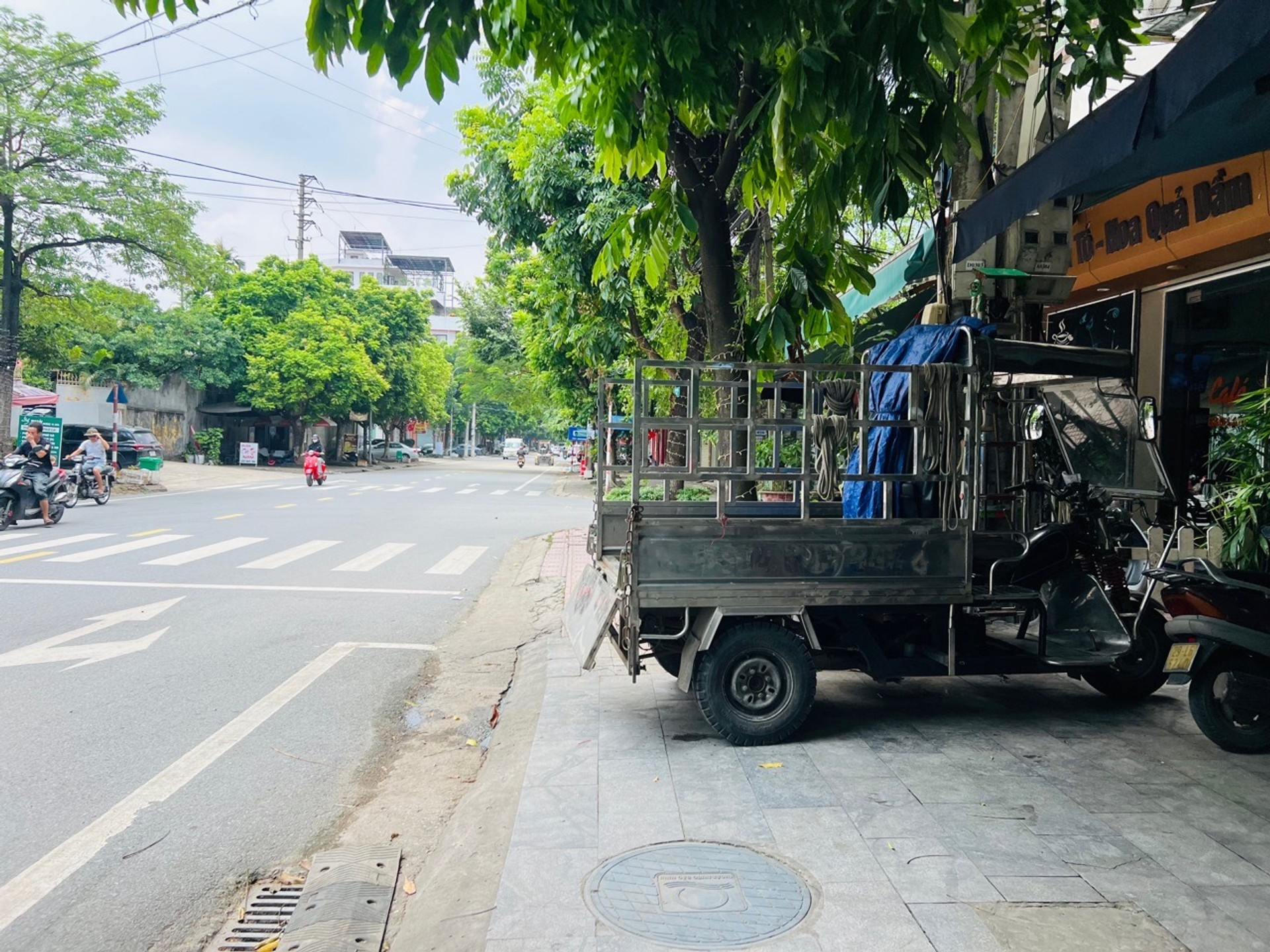 Bán nhà mặt phố Đấu Mã, Vũ Ninh, Bắc Ninh 3 tầng 1 tum, kinh doanh tốt