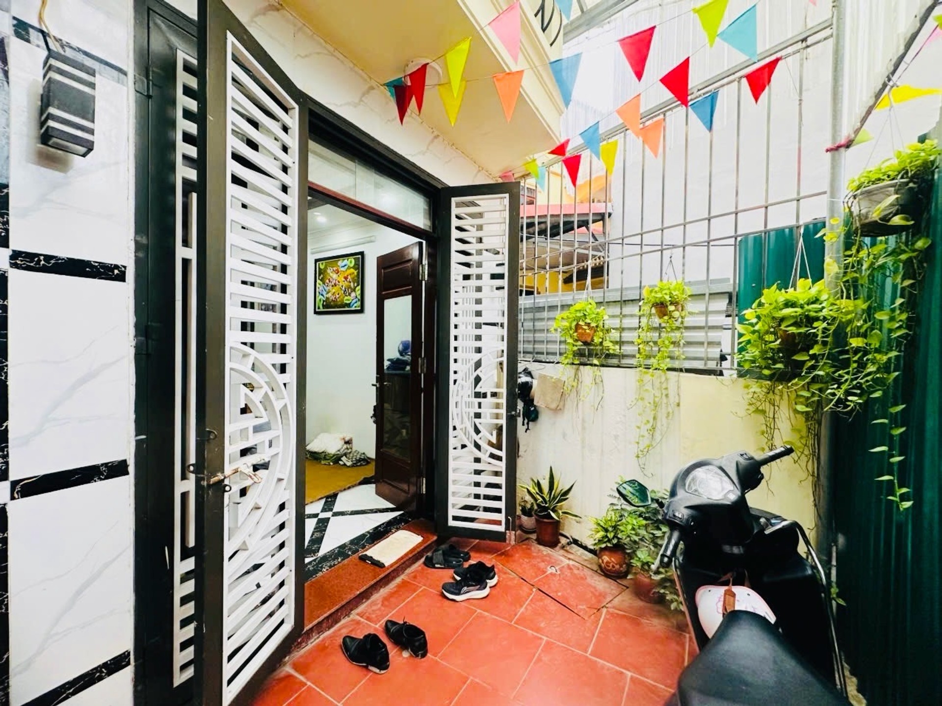🚨 4,9 TỶ CÓ NHÀ 4 TẦNG – PHÚ LƯƠNG
31M² | Gần ô tô | Gần chợ | Gần ĐH
Nhà đẹp, công năng đủ, sổ vu