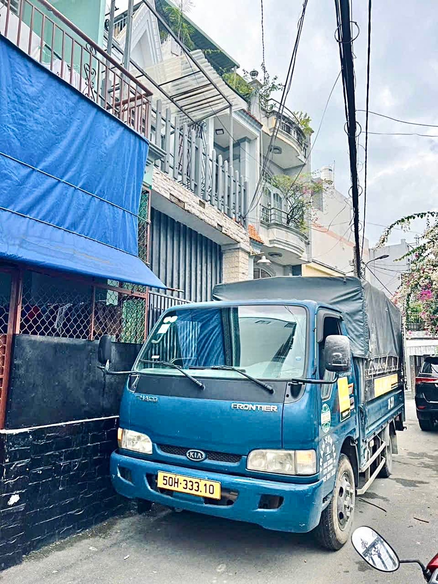 Nhà 4 tầng hẻm xe tải quận An Hội Đông giá cực sốc