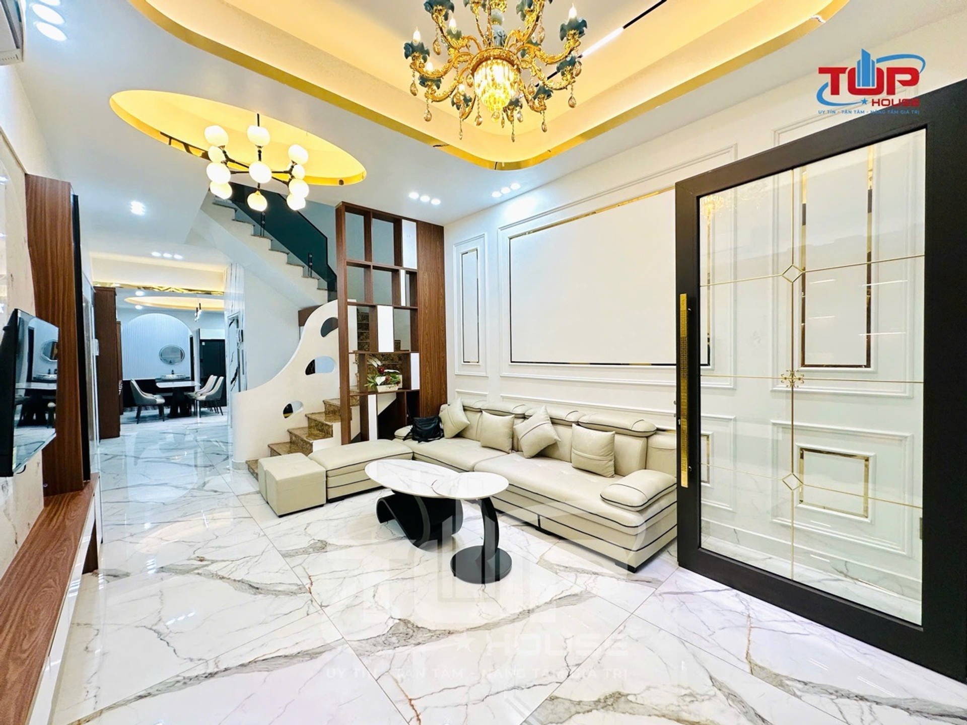 Nhà riêng với thiết kế hiện đại, thang máy và phòng xông khô tại khu dân cư văn minh
