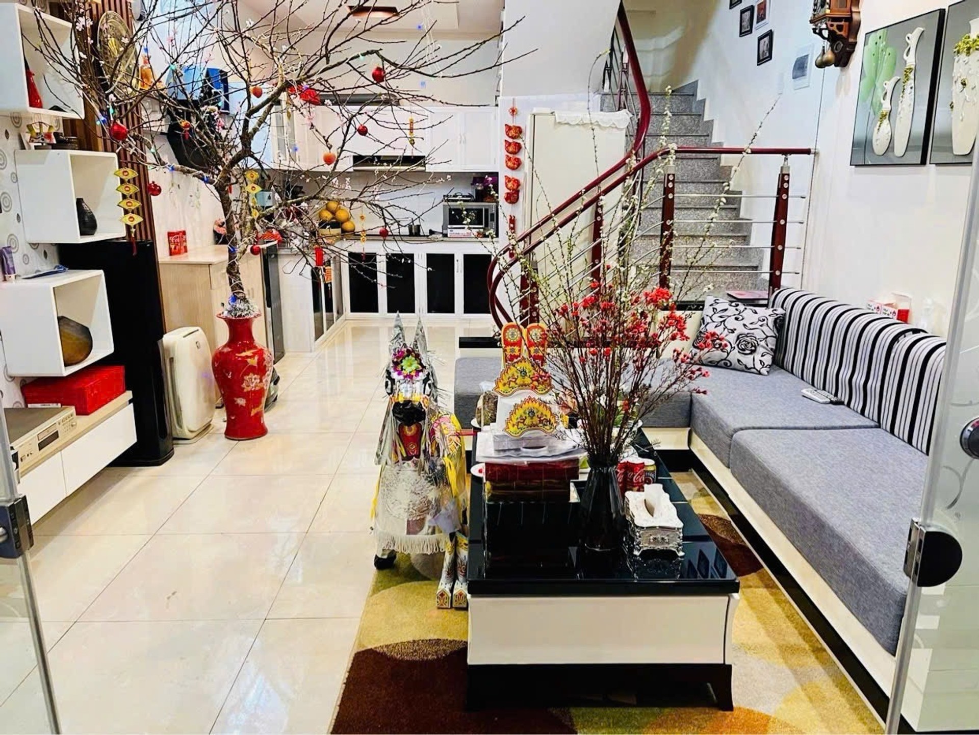 Bán nhà riêng 3 tầng 3 phòng ngủ tại khu vực quận trung tâm