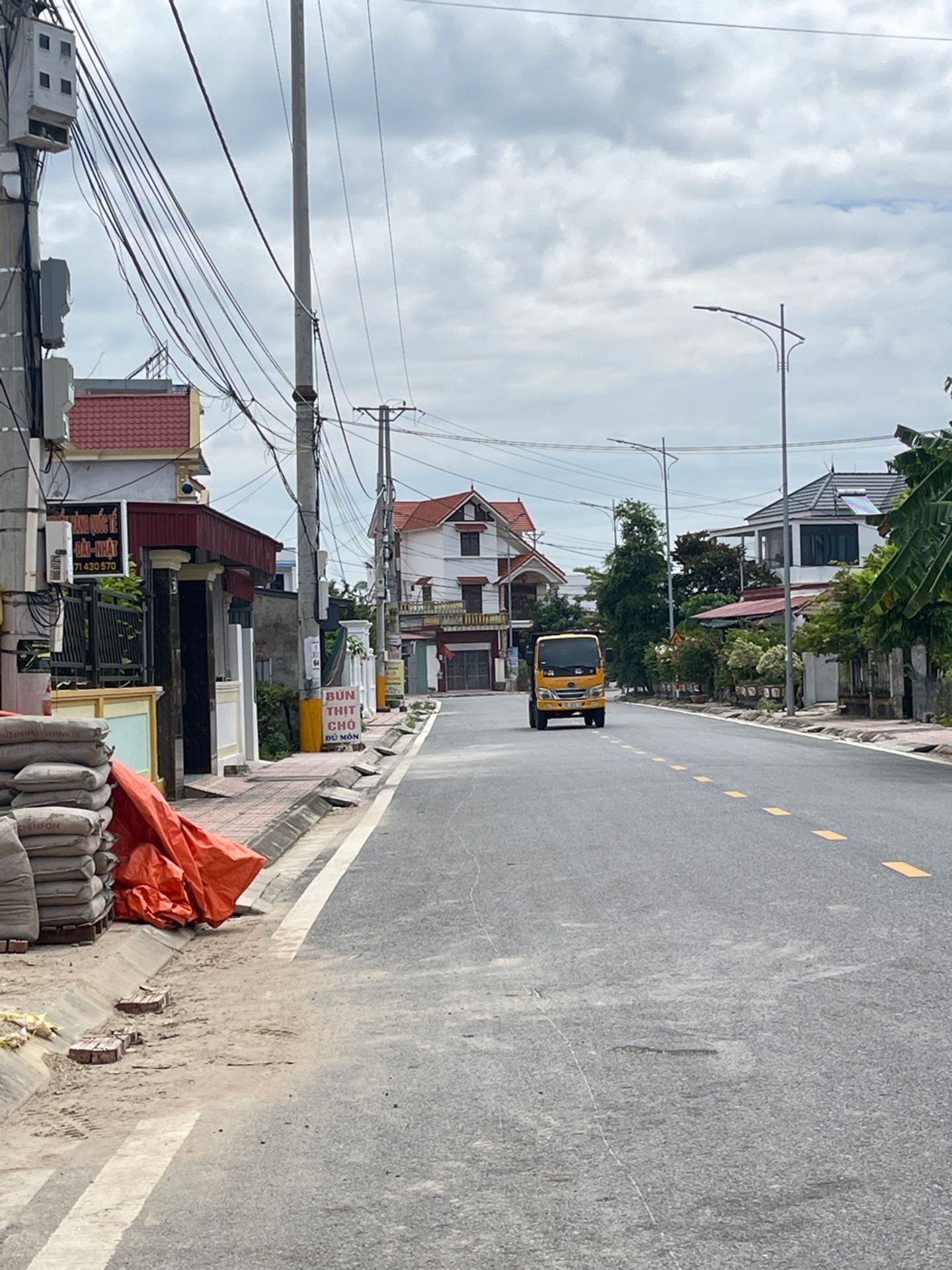 Lô đất góc tại Đoàn Xá, xã Kiến Hải với mặt tiền rộng thuận tiện ô tô ra vào