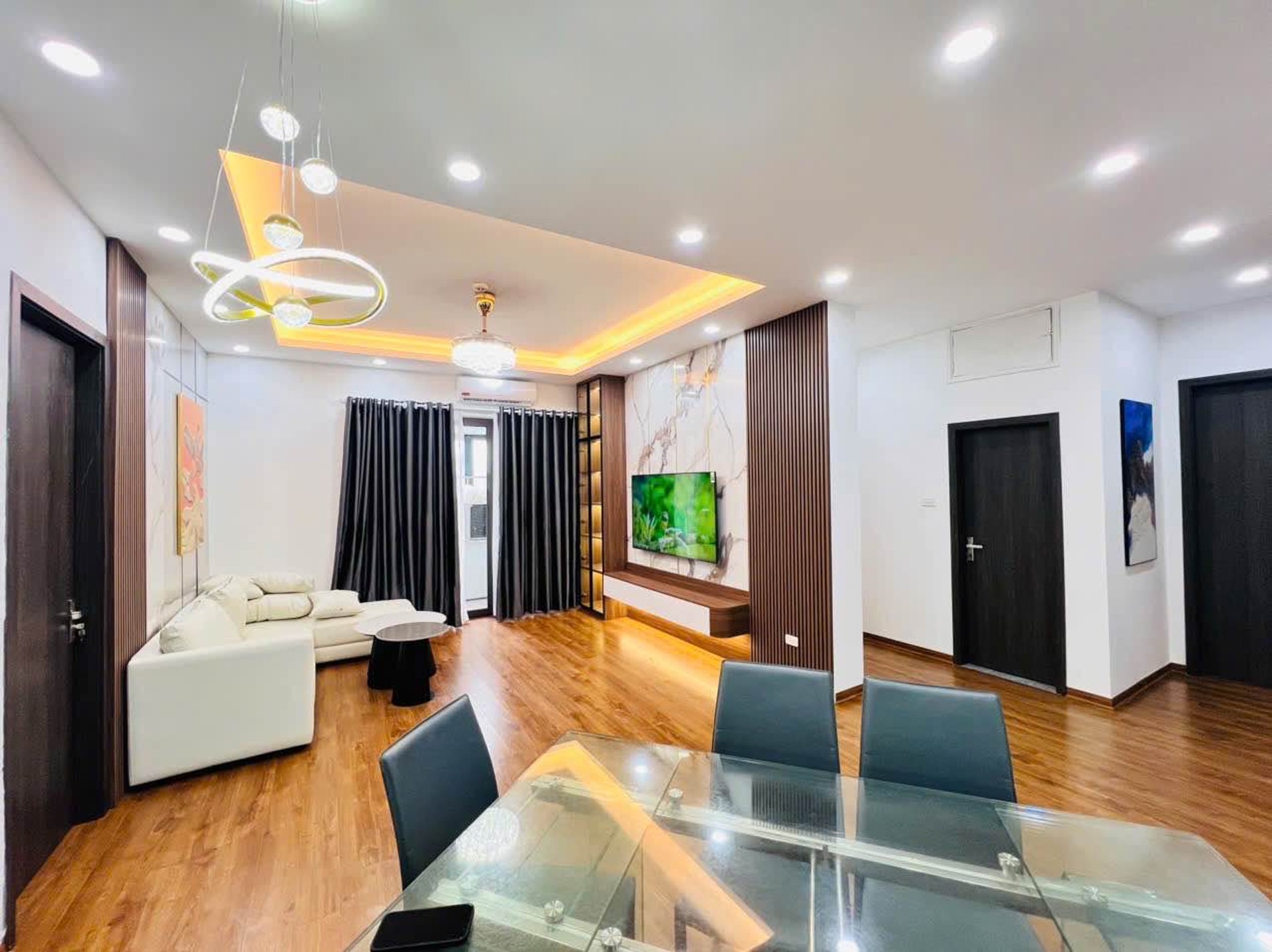 Căn hộ 3PN rộng rãi, nội thất full, trung tâm Nguyễn Chí Thanh