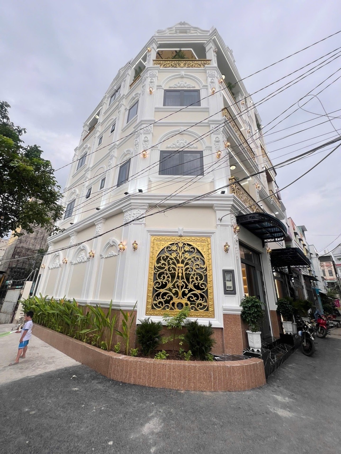 Cơ hội hiếm có sở hữu nhà góc 4 tầng mới, có thang máy, hẻm xe hơi tại đường Dương Cát Lợi Nhà Bè.