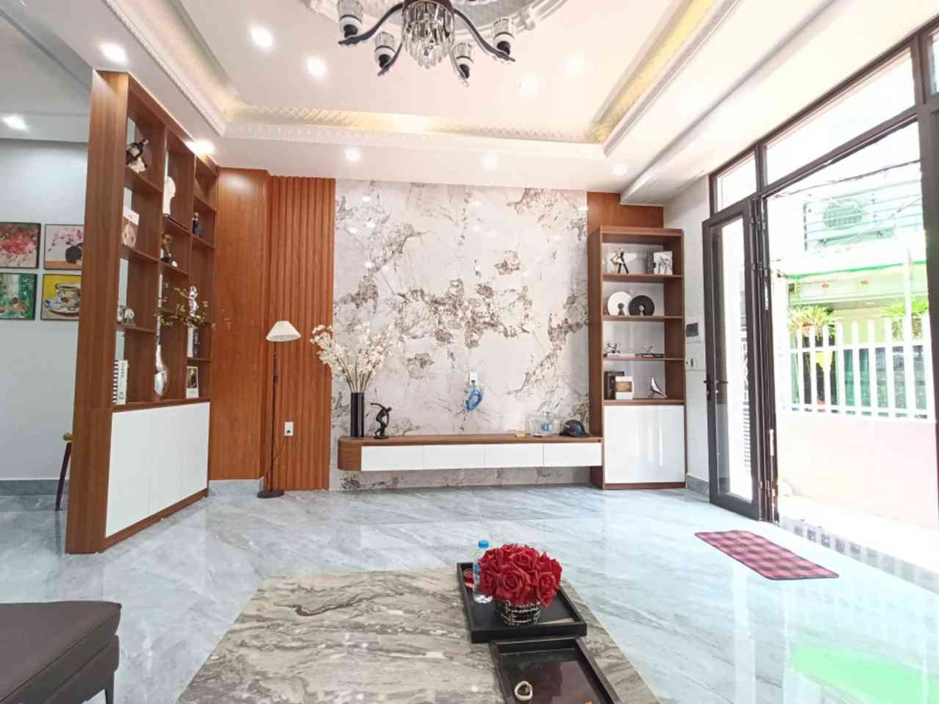 Nhà riêng lô góc 2 mặt thoáng tại khu vực Miếu Hai Xã