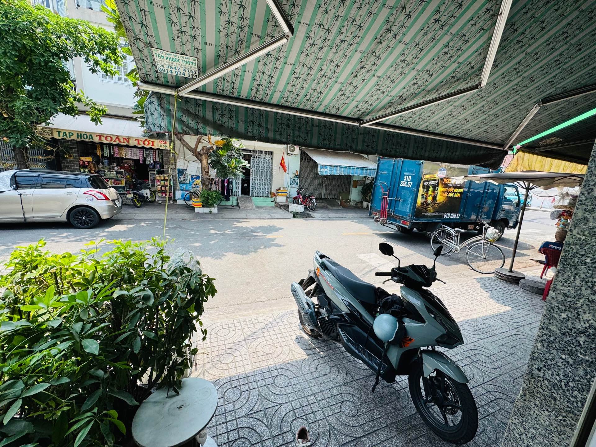 Bán nhà mặt phố phường Tân Quý, quận Tân Phú, 3 tầng, 40m2