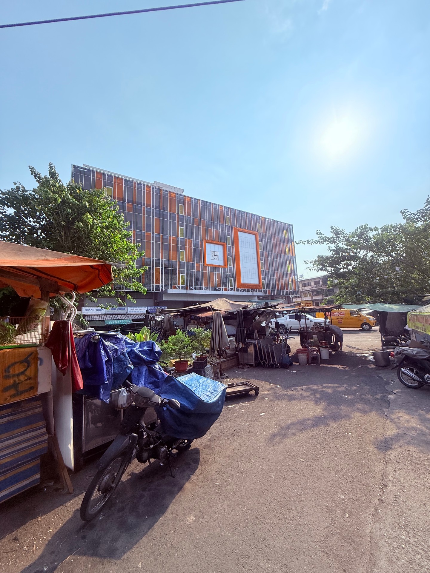 Nhà mặt phố sầm uất ngay chợ An Đông, 4 tầng tiện kinh doanh