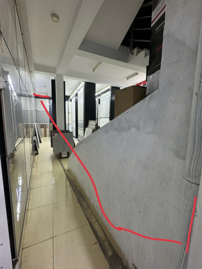 Nhà mặt phố Trường Chinh kinh doanh sầm uất, mặt tiền rộng 8.5m