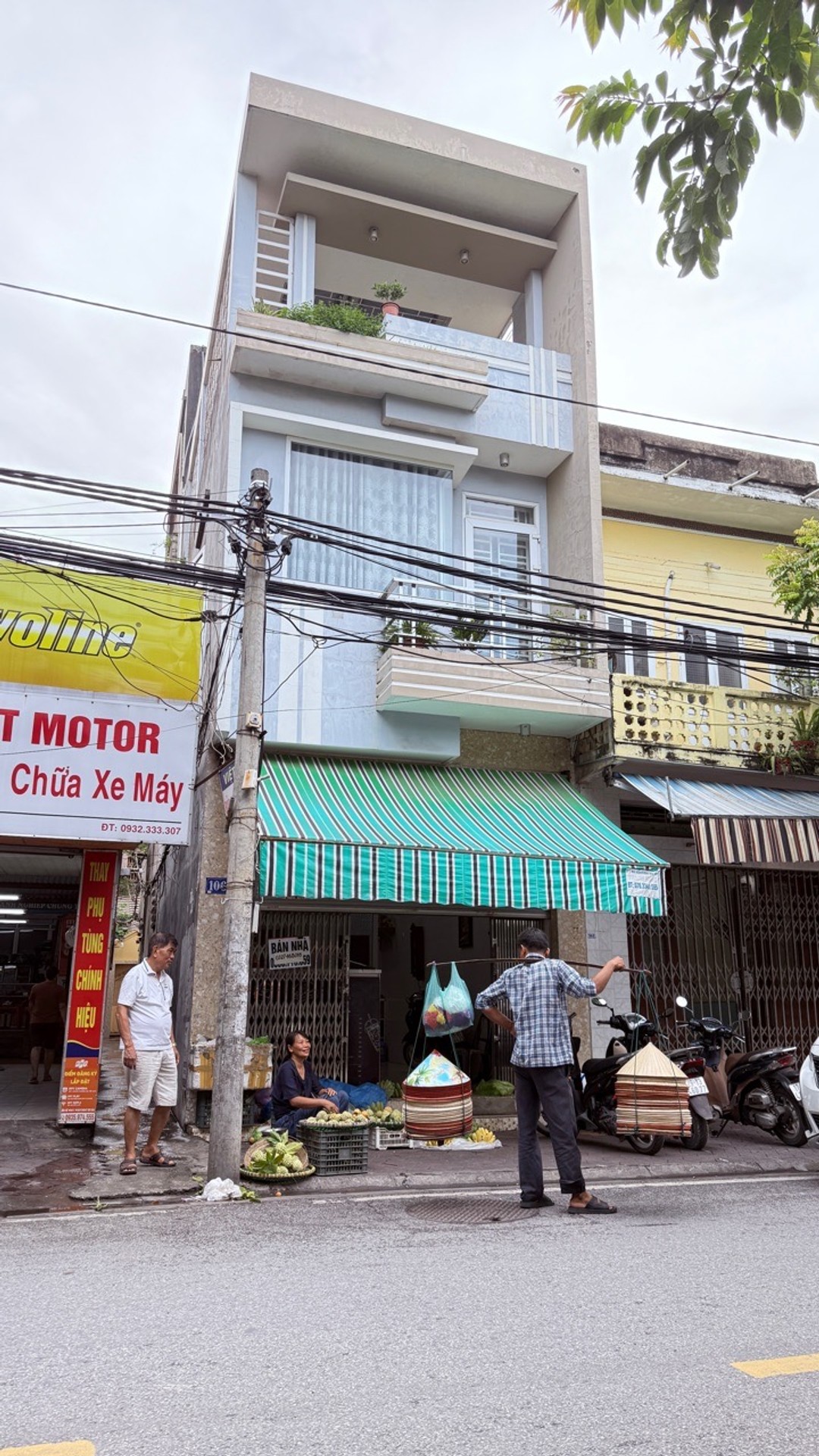Nhà mặt phố lô góc tại trung tâm Hà Nội phù hợp kinh doanh và ở lâu dài