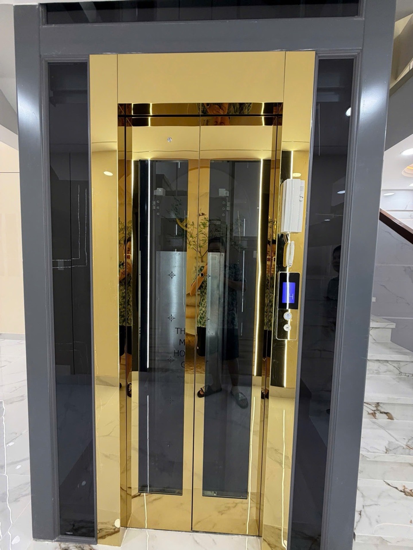 Nhà Mặt Phố Tân Phú - Sống Sang Chảnh, Kinh Doanh Đỉnh