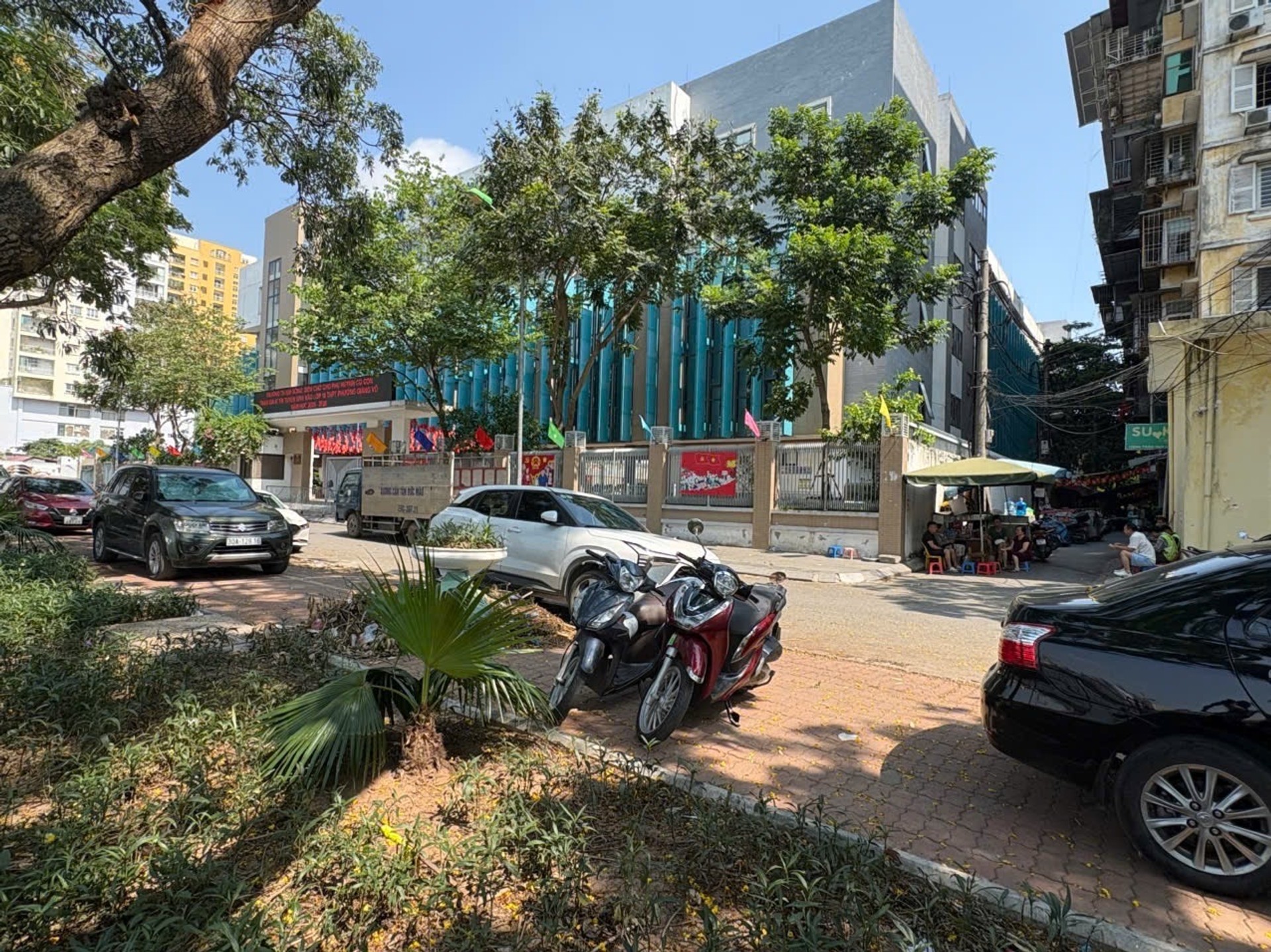 Căn hộ 2PN view hồ Giảng Võ - Sống giữa trung tâm Ba Đình