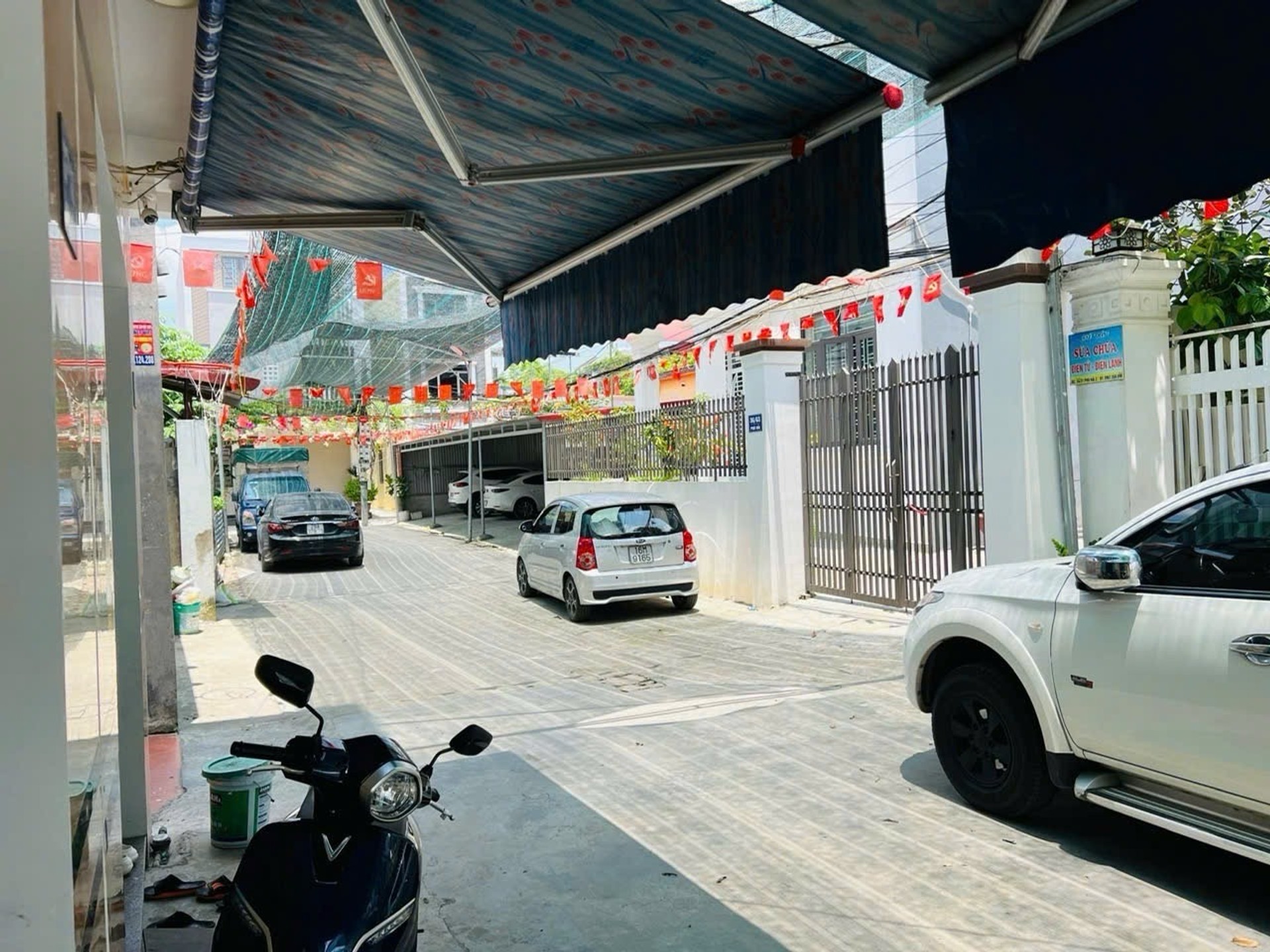 Nhà riêng 3,5 tầng hướng Đông Nam tại khu vực yên tĩnh