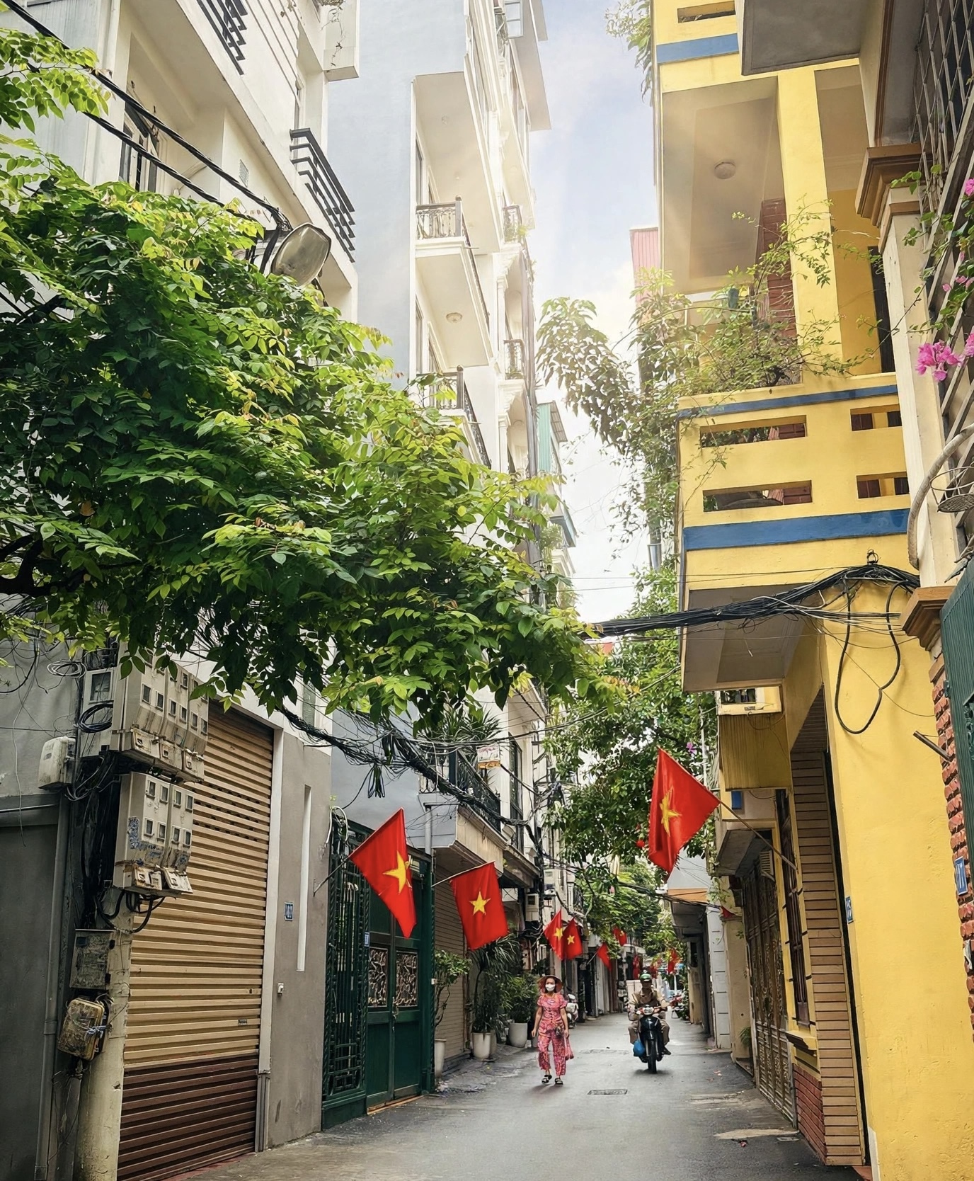 Cơ hội sở hữu nhà phân lô mới đẹp ngay Lạc Long Quân, tặng full nội thất giá tốt