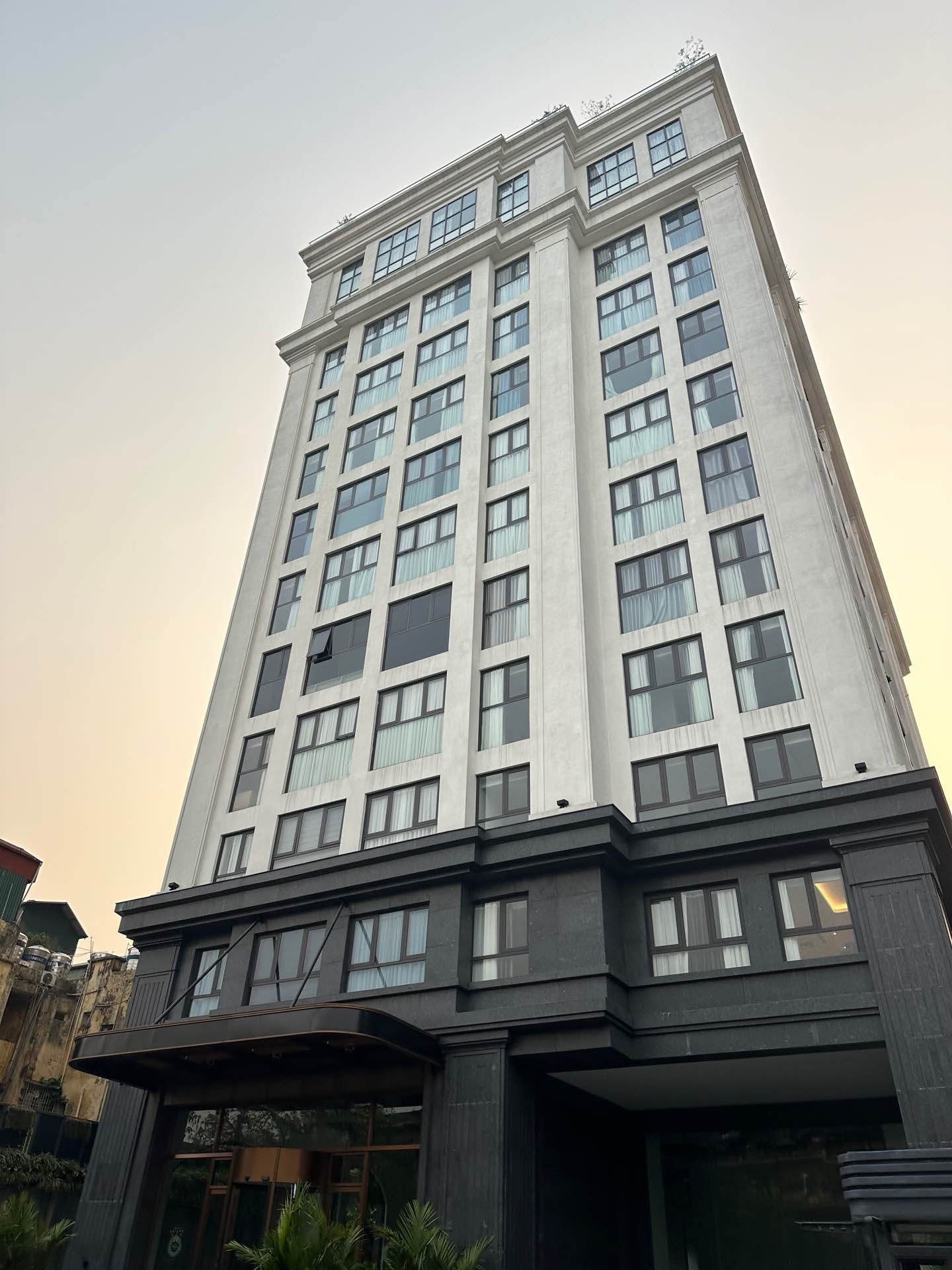 Căn hộ sang The Gloria, Nguyên Hồng, giảm giá sốc
