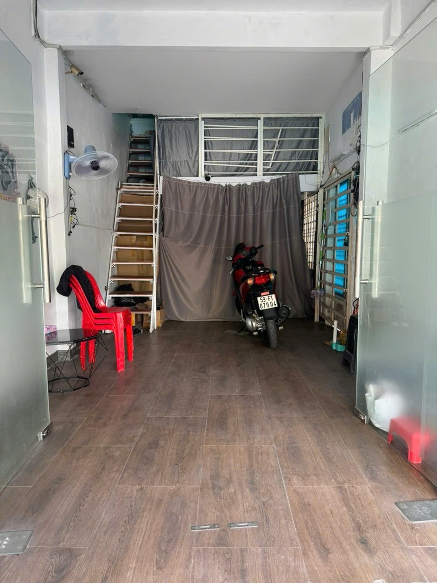 Nhà hẻm xe hơi thông buôn bán đa ngành nghề, gần trường Mạc Đĩnh Chi, chợ Phú Lâm