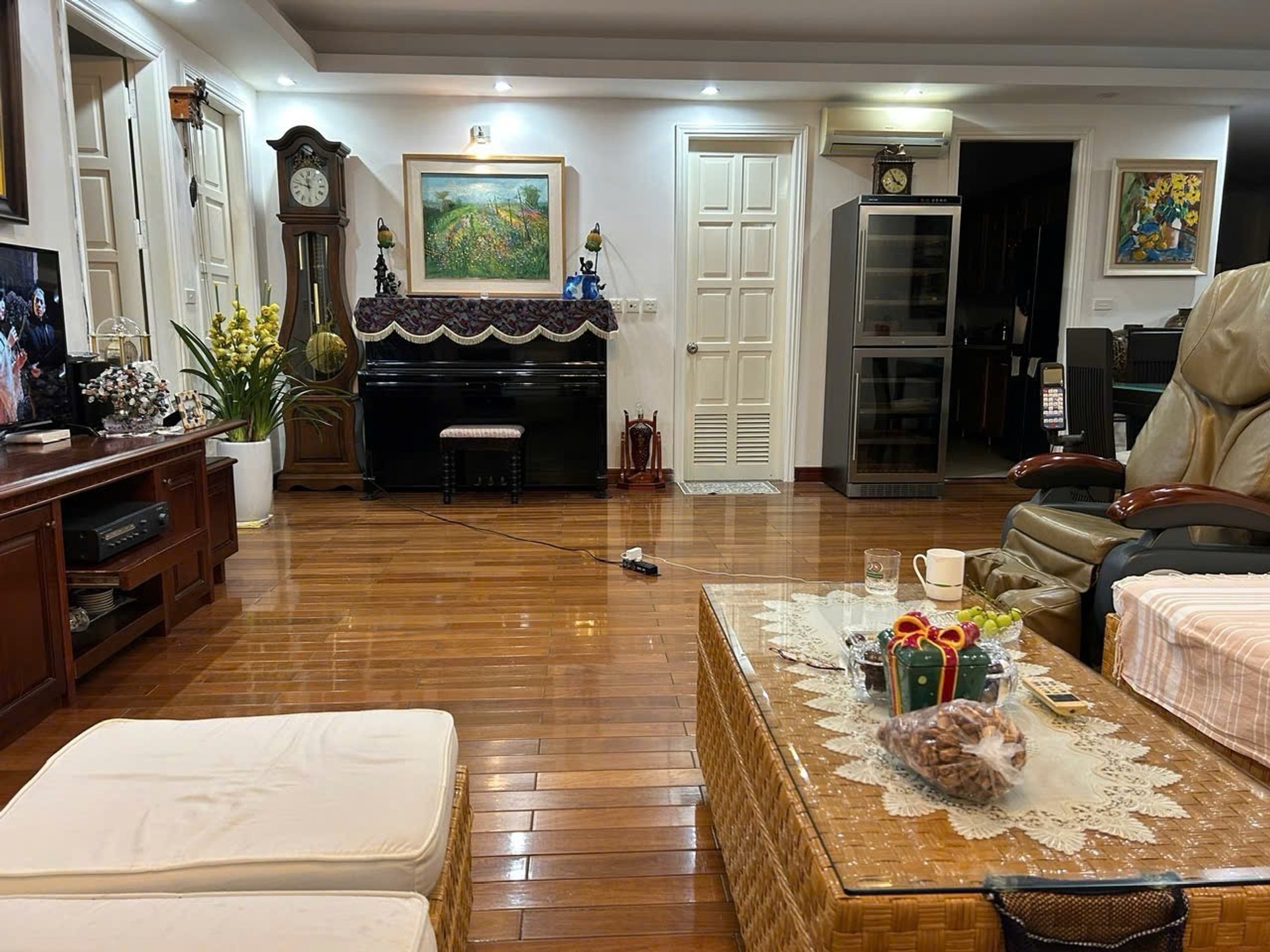 Căn hộ góc siêu rộng view Hồ Tây tại Ciputra