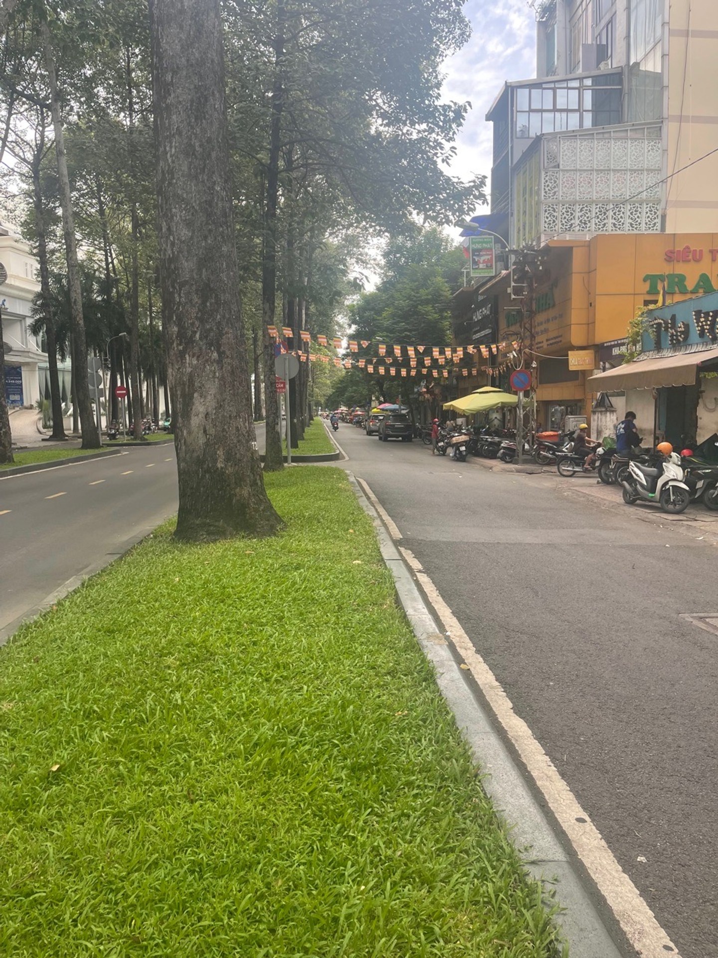 Nhà mặt phố Quận 5, mặt tiền rộng, khu hiếm nhà bán