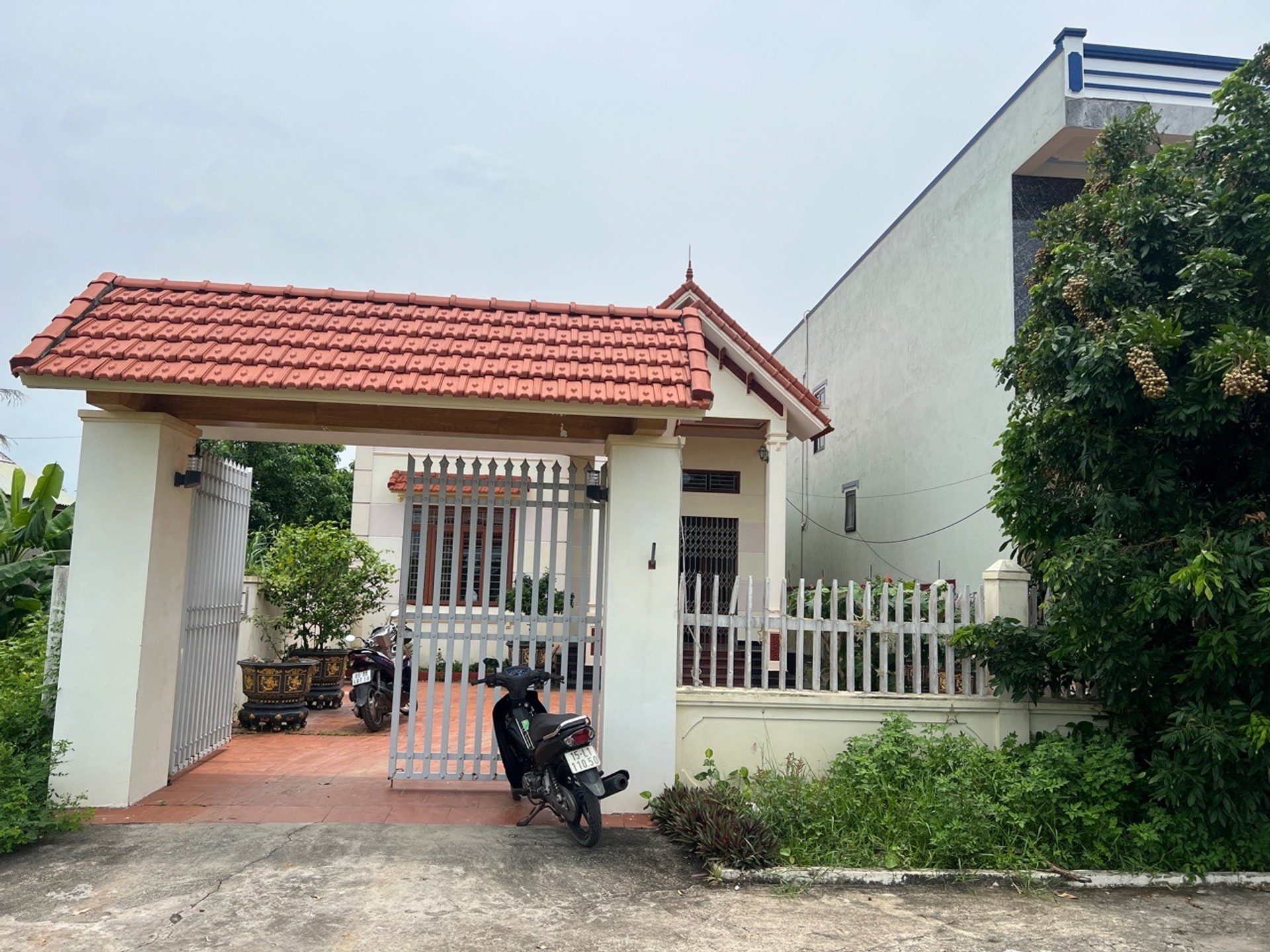 Nhà riêng 2 tầng, ô tô đỗ trong nhà, gần phố Đại Thắng, Dương Kinh