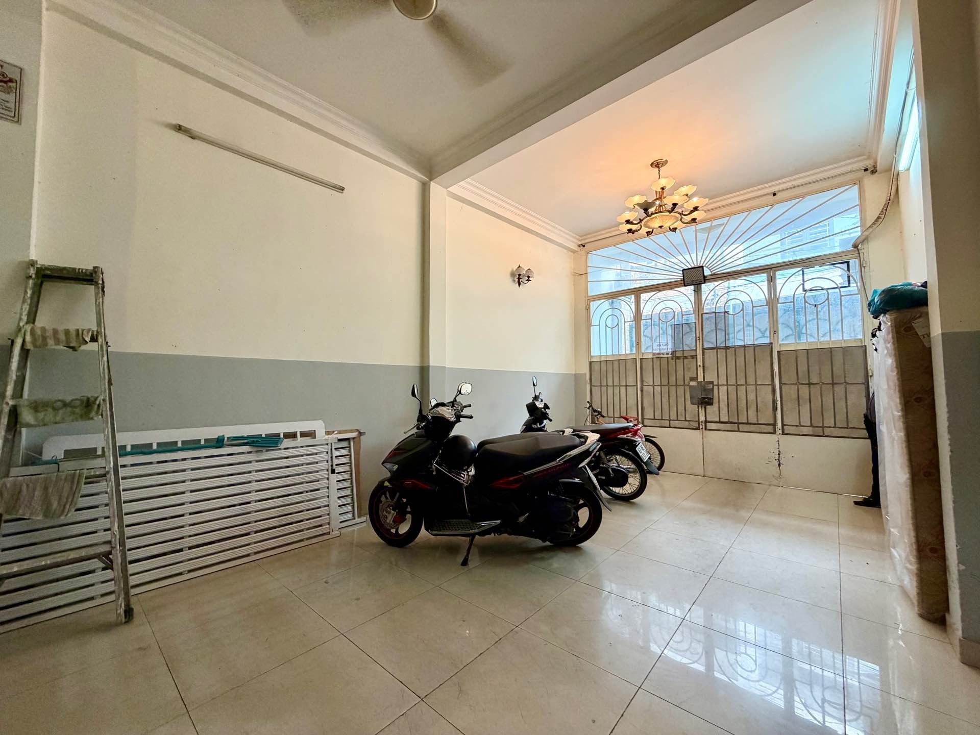 TRUNG TÂM QUẬN 11- 3 TẦNG -BTCT -HXH THÔNG - -TN 21tr/Th
