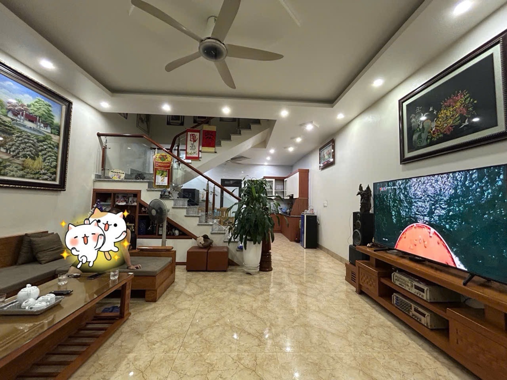 109.3m² - 3 Tầng Ngõ 5 Cao Thắng
- Ngay đầu Cứu Hoả, diện tích rộng thoáng
- Ô tô đỗ cửa ngày đêm