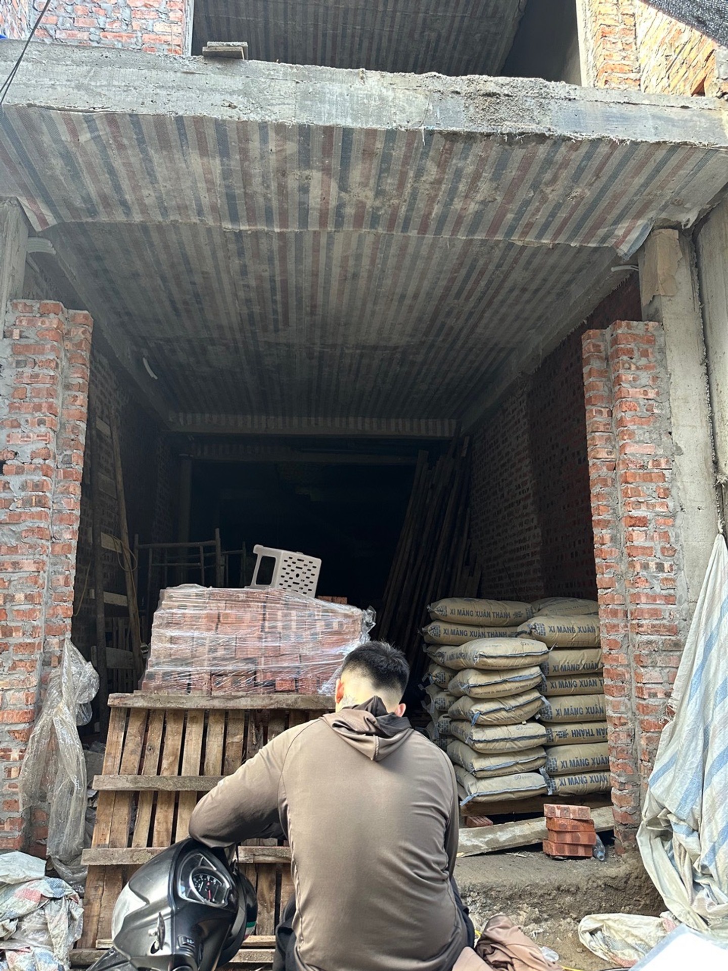 Nhà riêng xây mới mặt ngõ rộng tại khu vực Trần Nguyên Hãn