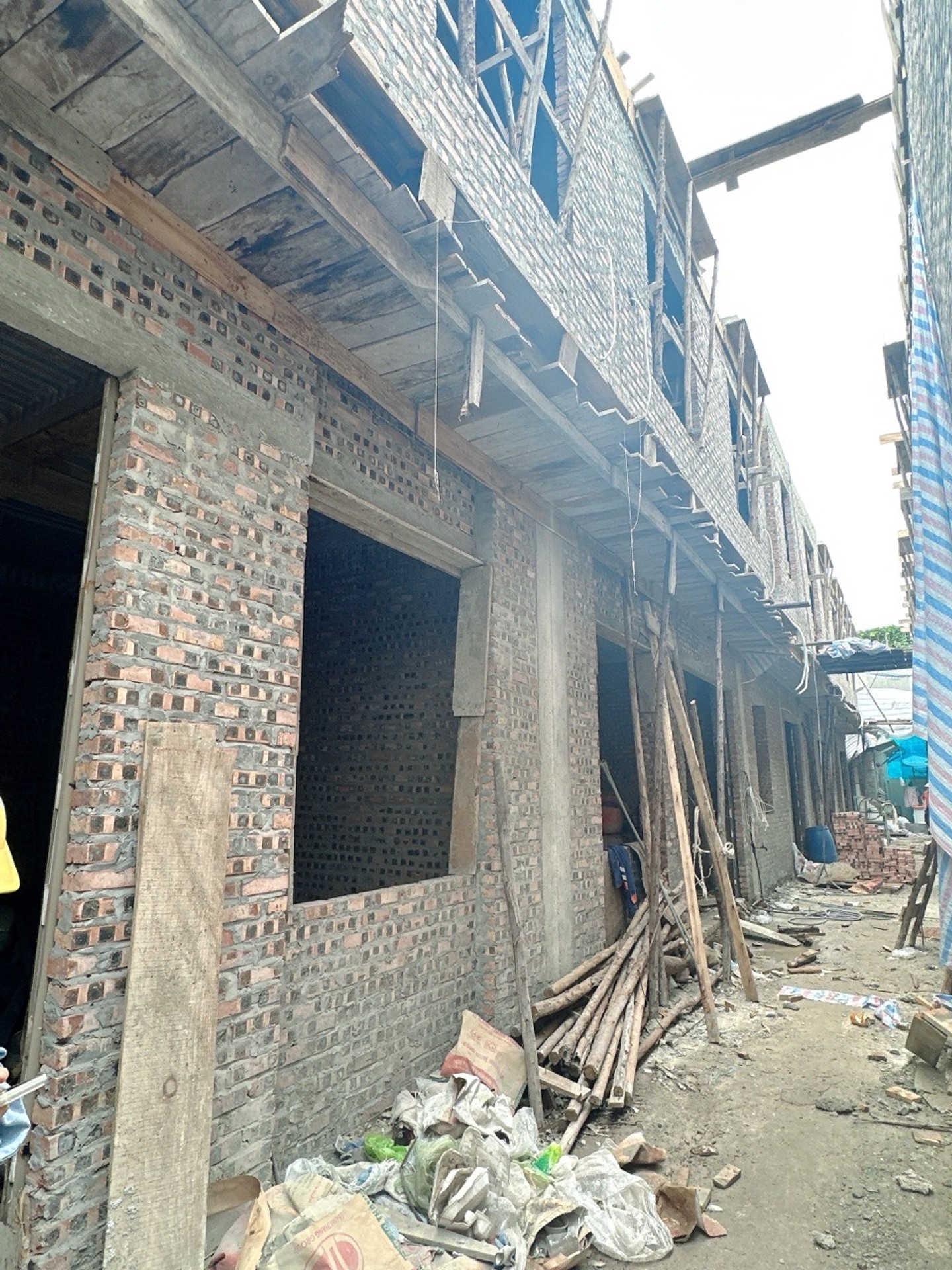 Nhà riêng 4 tầng gần trung tâm Đông Khê với thiết kế hiện đại, tích hợp đầy đủ tiện ích