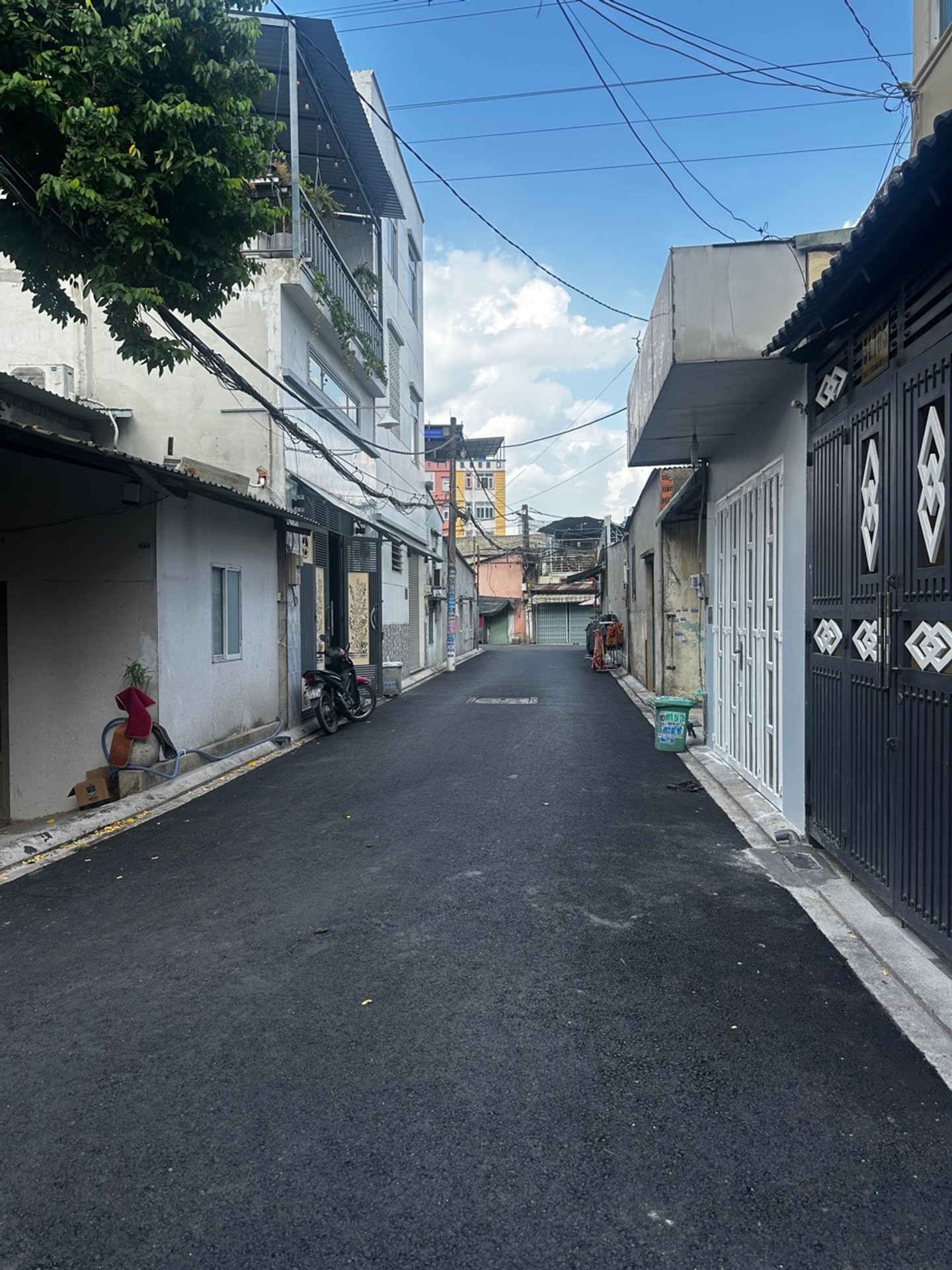 Nhà riêng 2 tầng an ninh tại Trung Mỹ Tây, diện tích 68m², giá chỉ hơn 5đ