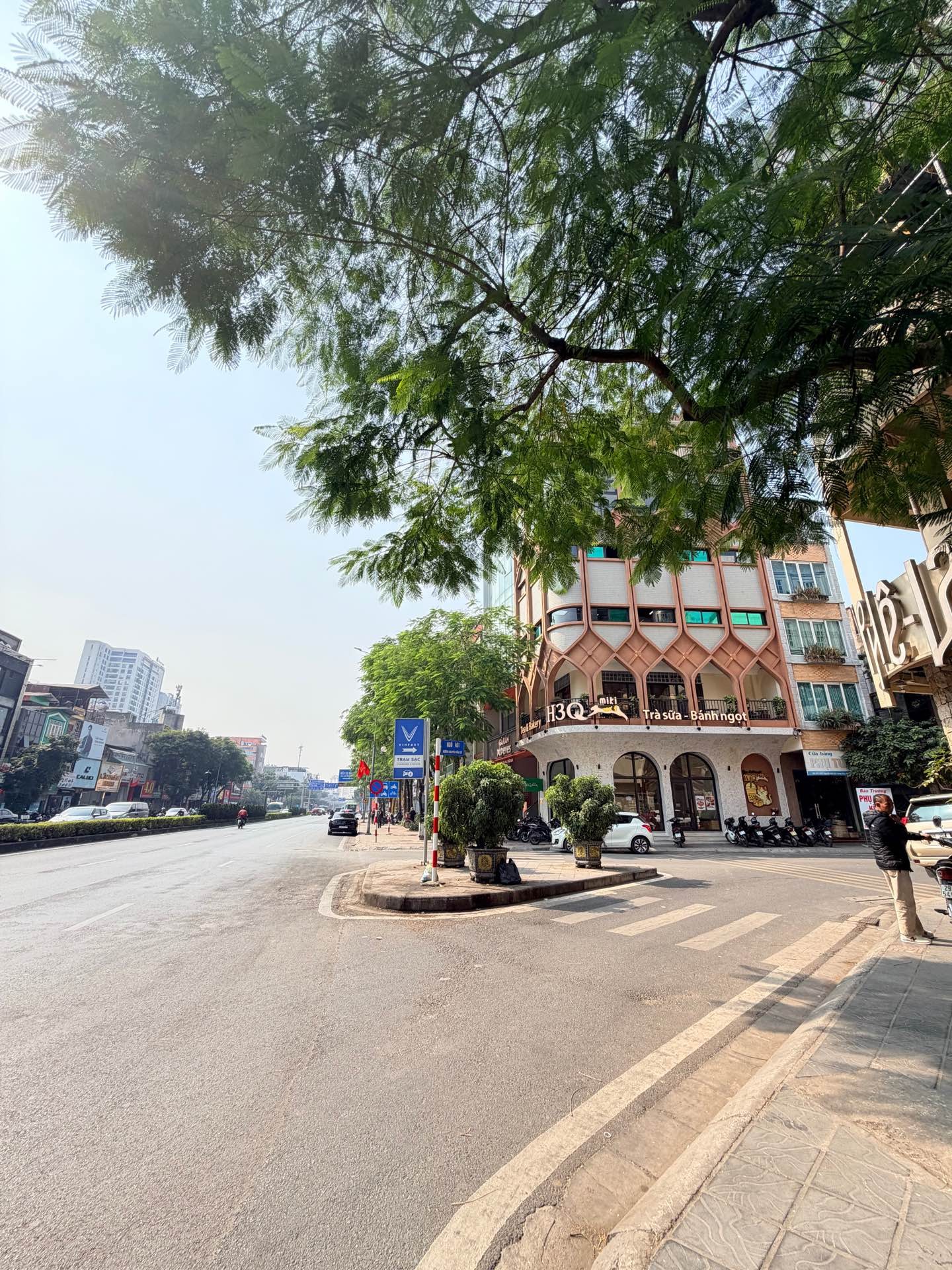 Nhà riêng 1 tầng hướng Đông, diện tích 13m2, giá 3.5 tỷ tại Long Biên