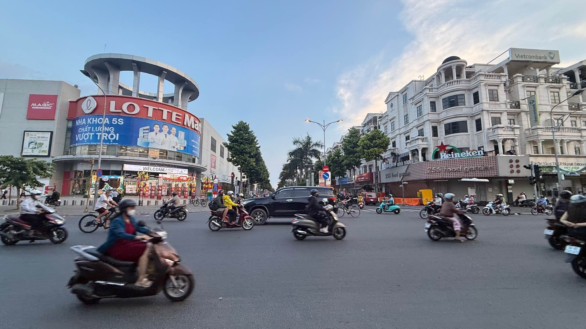 Biệt thự ngang lớn ngay trung tâm quận Gò Vấp - Cơ hội hiếm có