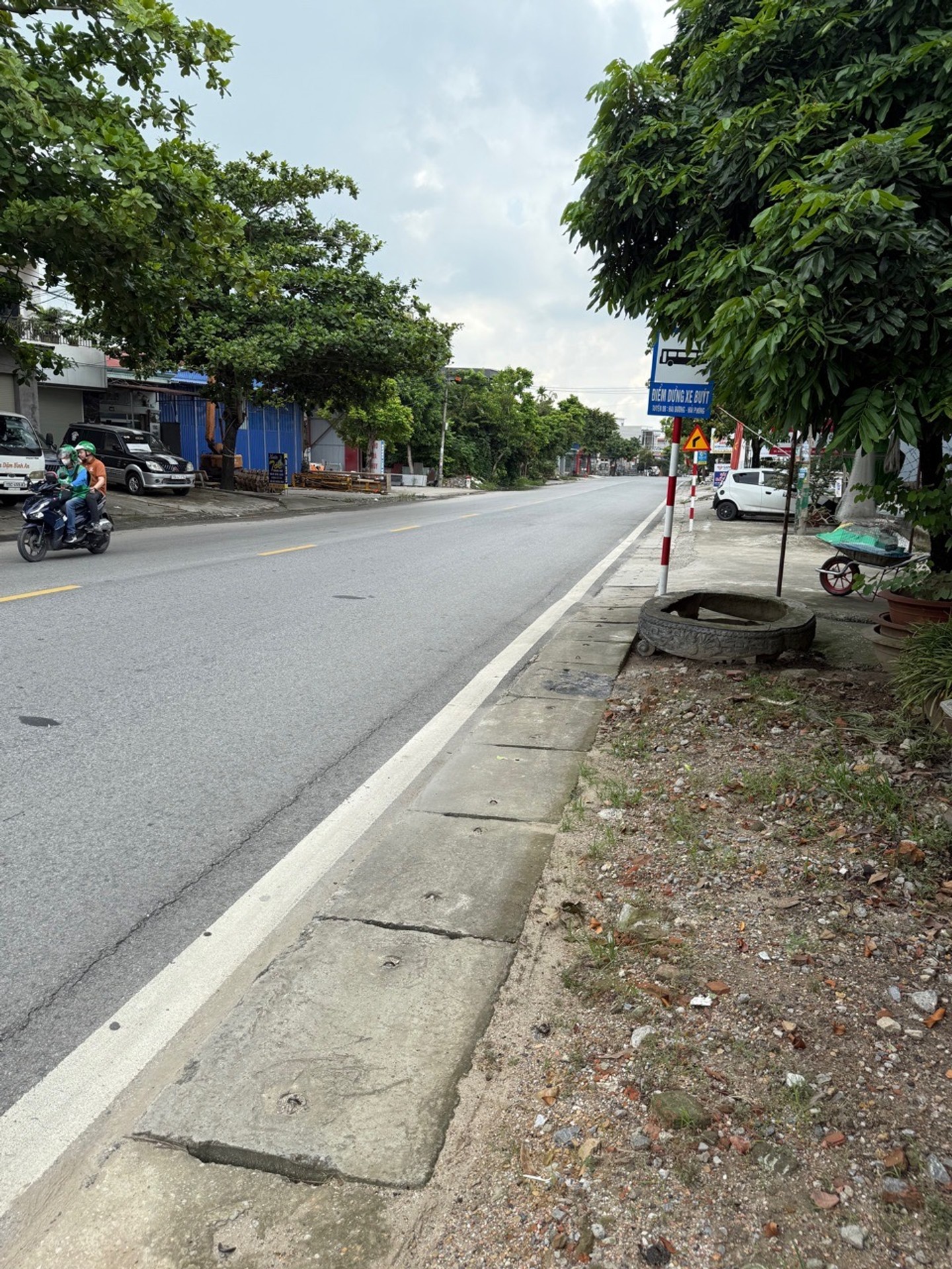 Đất mặt đường Hồng Thái, vị trí kinh doanh sầm uất tại quận trung tâm