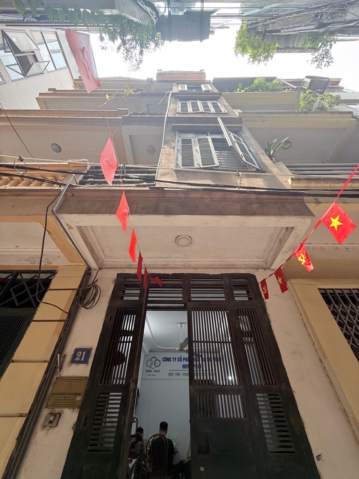 Bán nhà 6 tầng gần Hồ Tây, khu cán bộ cấp cao, giá 12,5 tỷ
