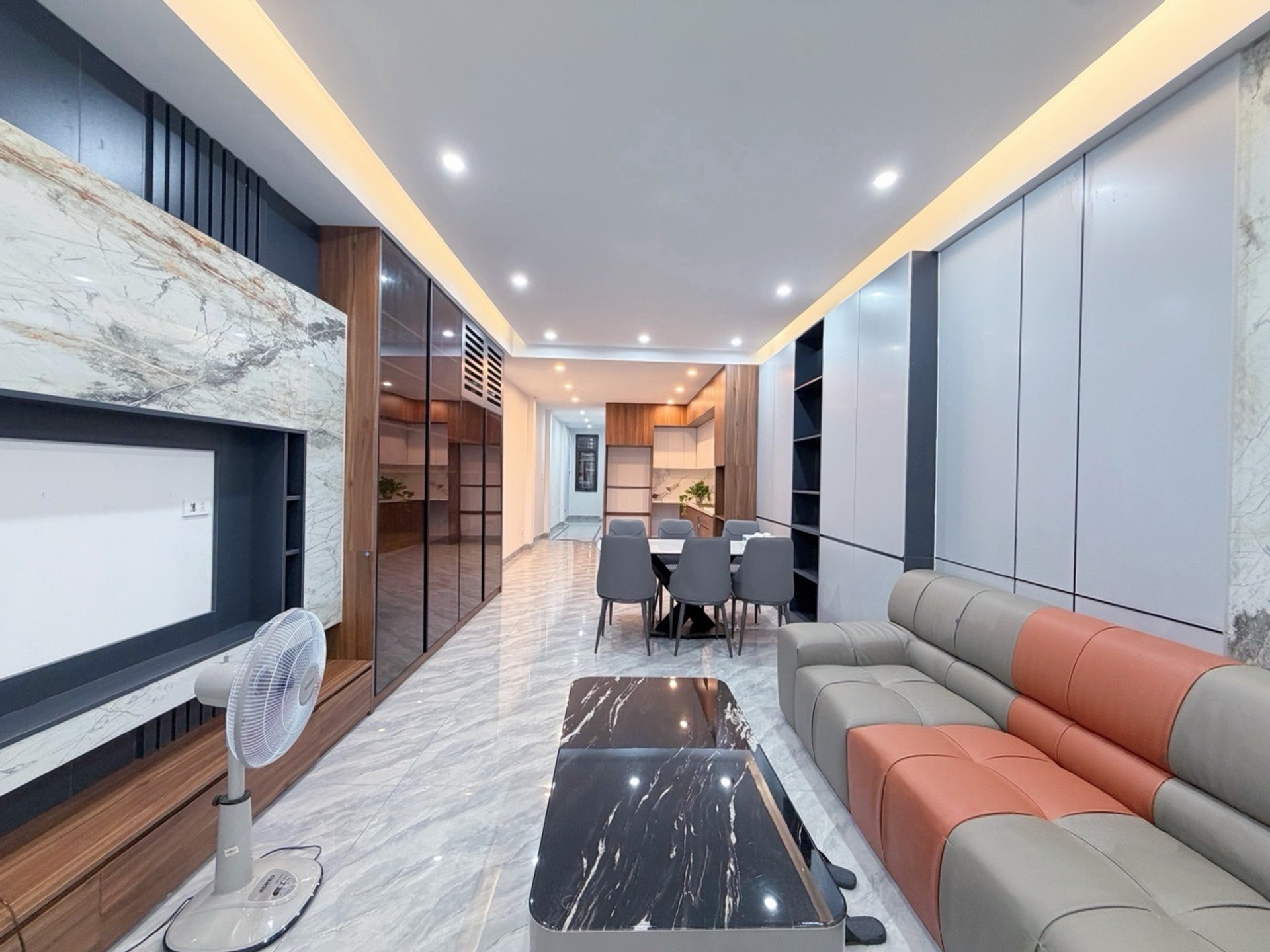 Nhà xây mới 6 tầng thang máy, gara ô tô phố Thái Hà - Trung Liệt