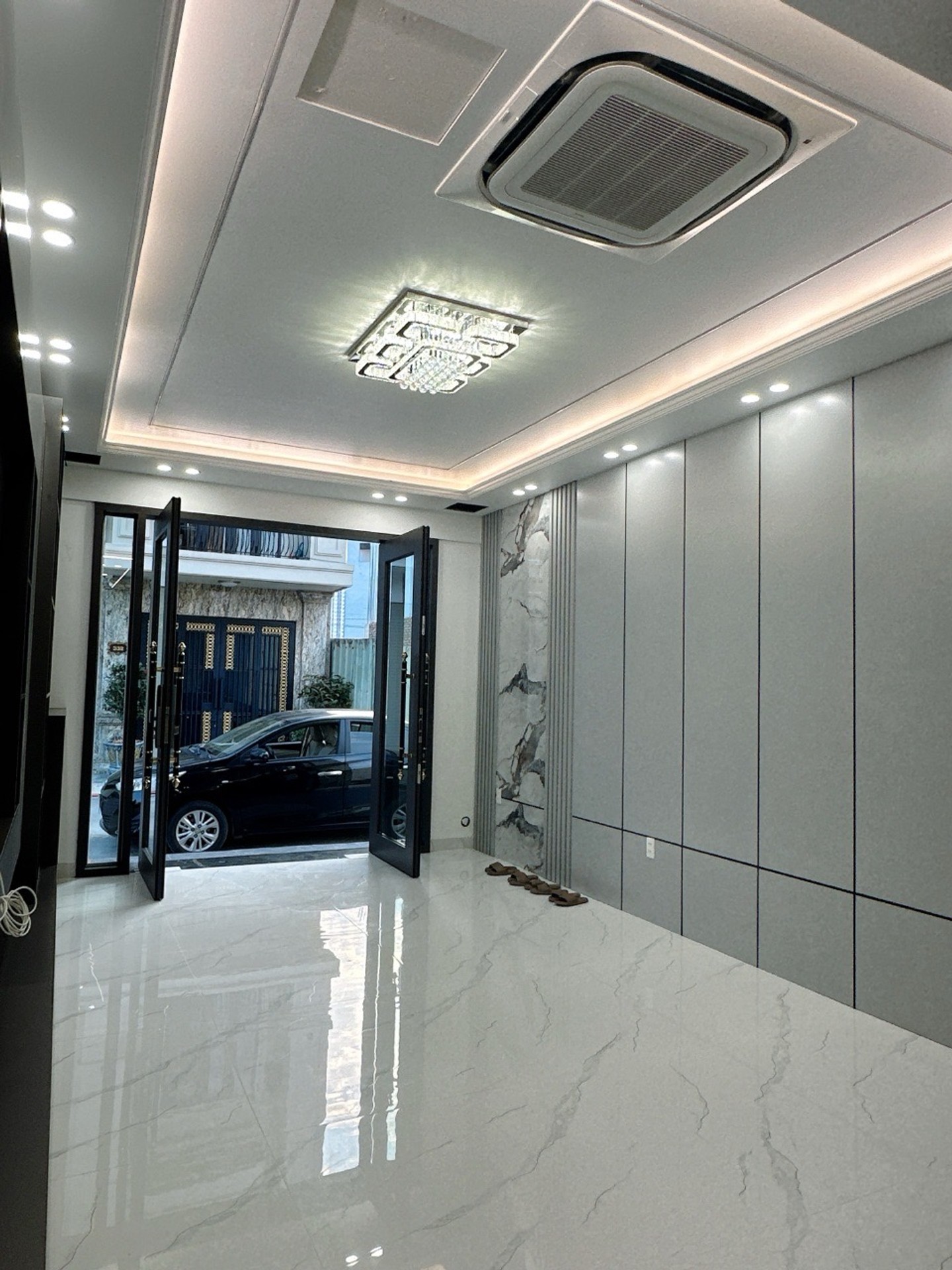 GIẢM 700TR CHO NHÀ 6 TẦNG PHÂN LÔ THANG MÁY 40M2 CHỈ CÒN 7T250