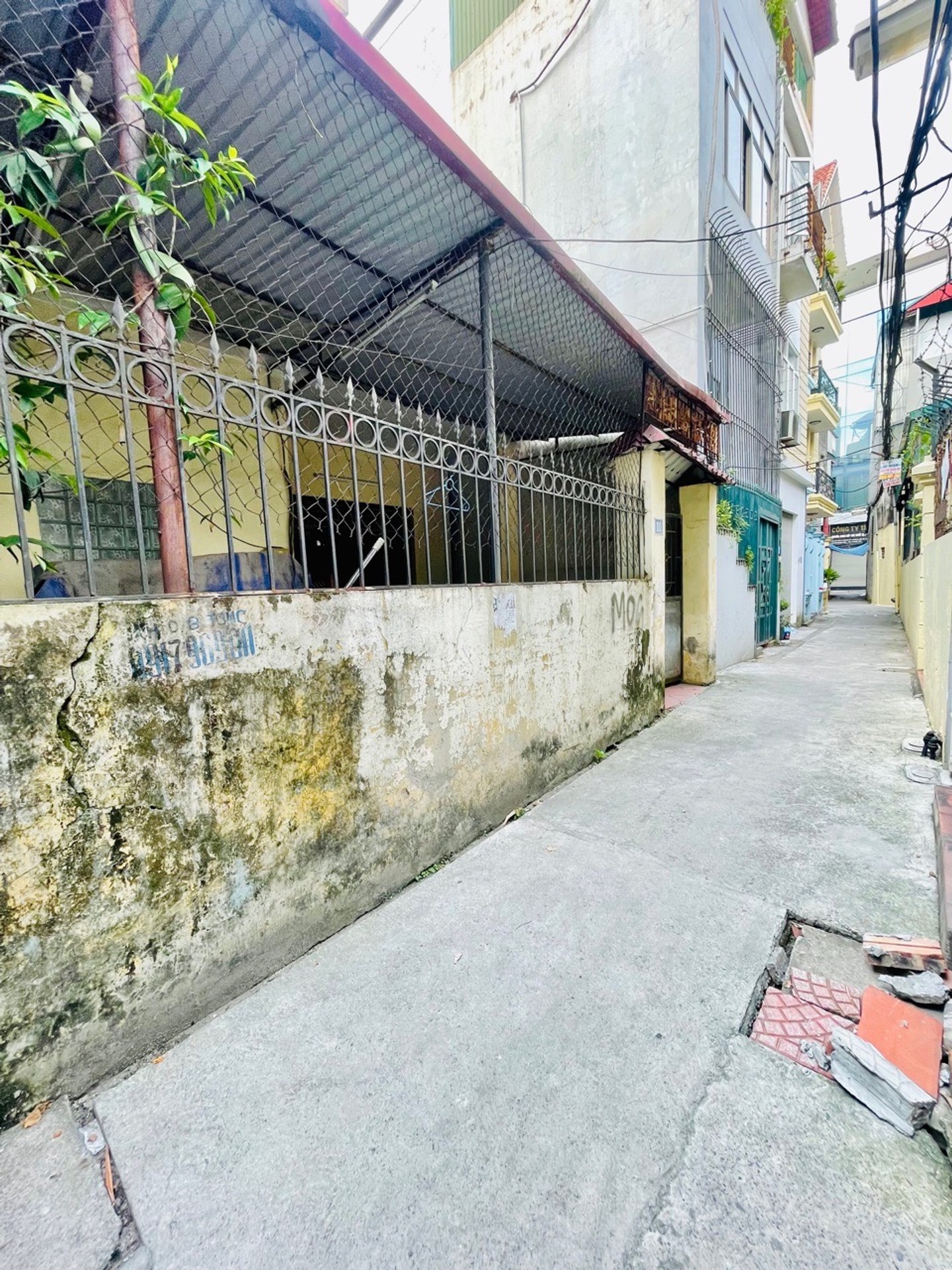 Bán nhà riêng tại phường Bồ Đề, quận Long Biên, mặt tiền gần 10m, giá 18.3 tỷ đồng