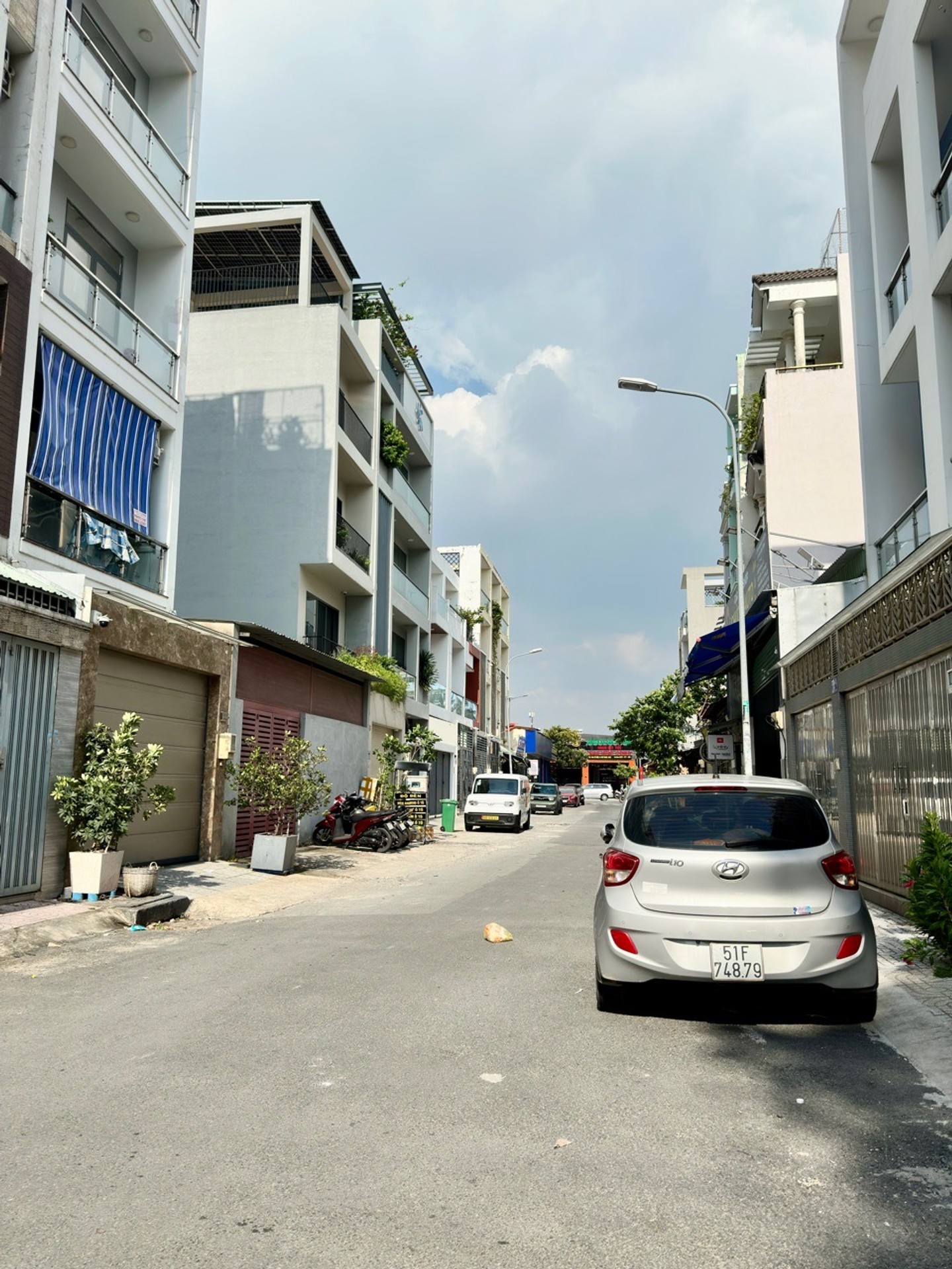 Bán nhà riêng 2 tầng tại phường Hiệp Tân quận Tân Phú gần Đầm Sen