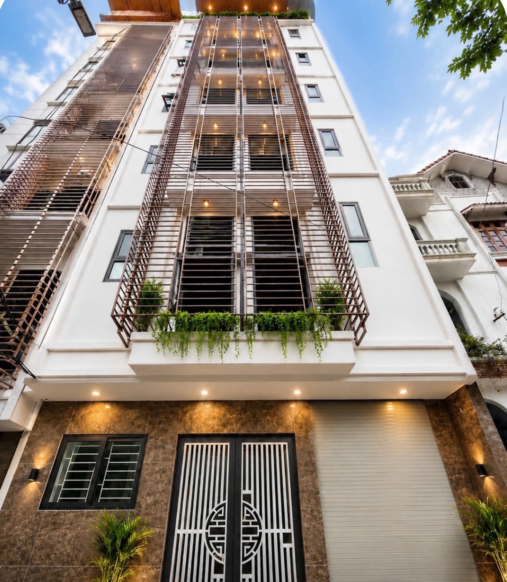TÒA CHDV 7 TẦNG MỚI TINH, 97M2, MT 6.7M - MẶT ĐƯỜNG LỚN THÔNG THOÁNG KINH DOANH - DÒNG TIỀN >1.2 tỷ