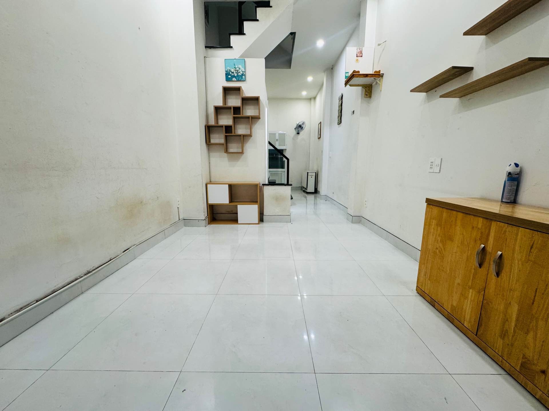 Nhà 3 Tầng Gò Vấp Giá Tốt, Sát Sân Bay, Khu Dân Trí Cao
