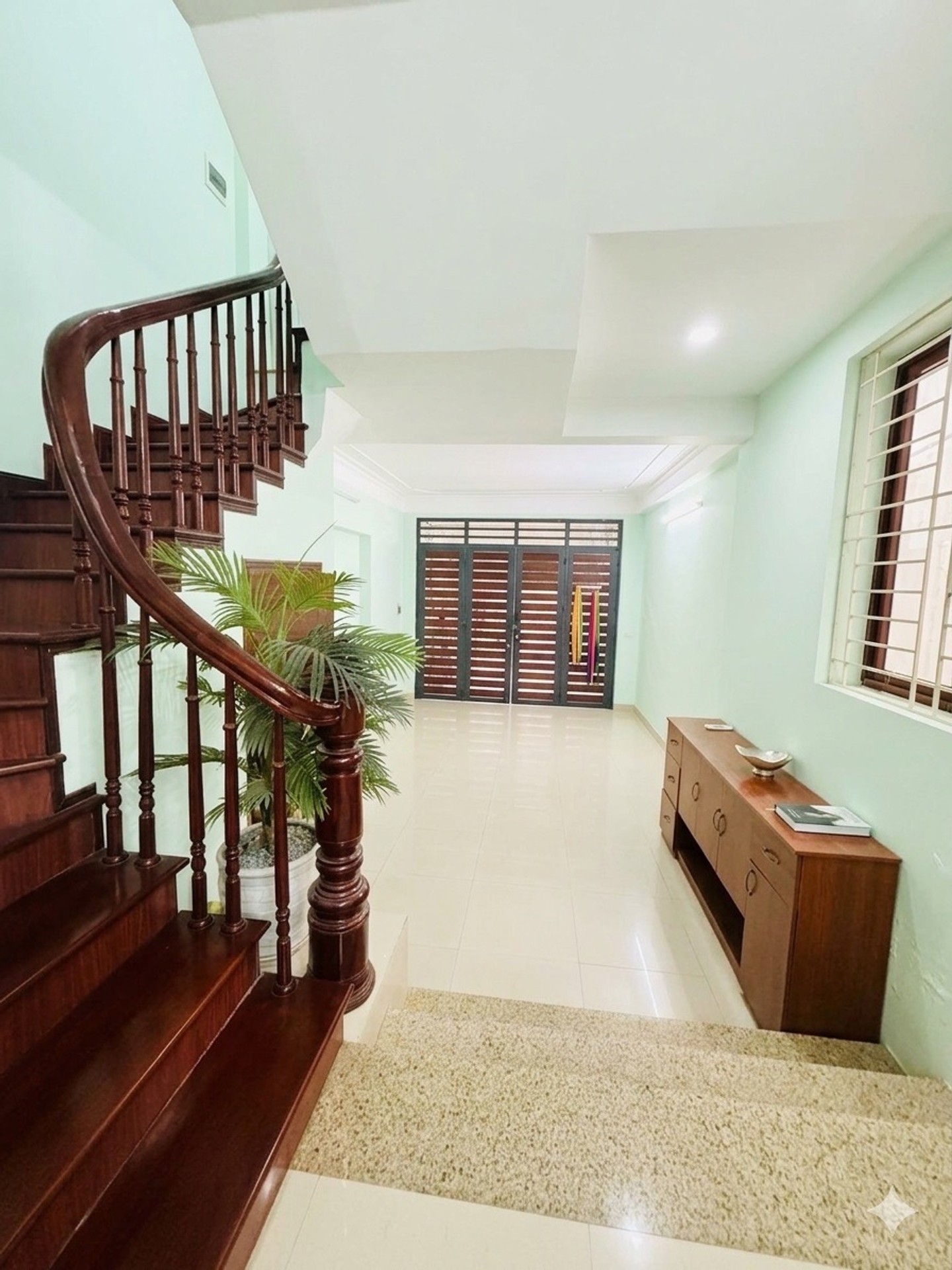 Cơ hội sở hữu nhà 4 tầng lô góc tại Văn Quán, Hà Đông – Vị trí đắc địa, kinh doanh đỉnh.