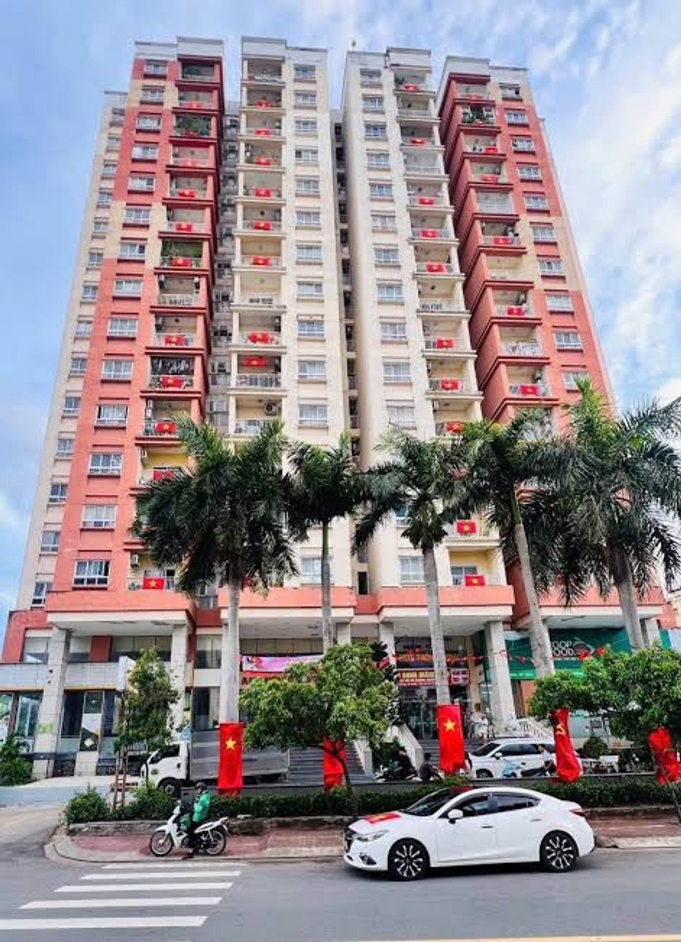 Cơ hội sở hữu căn hộ 2 phòng ngủ tại Quận 8 với giá chỉ 2.4 tỷ