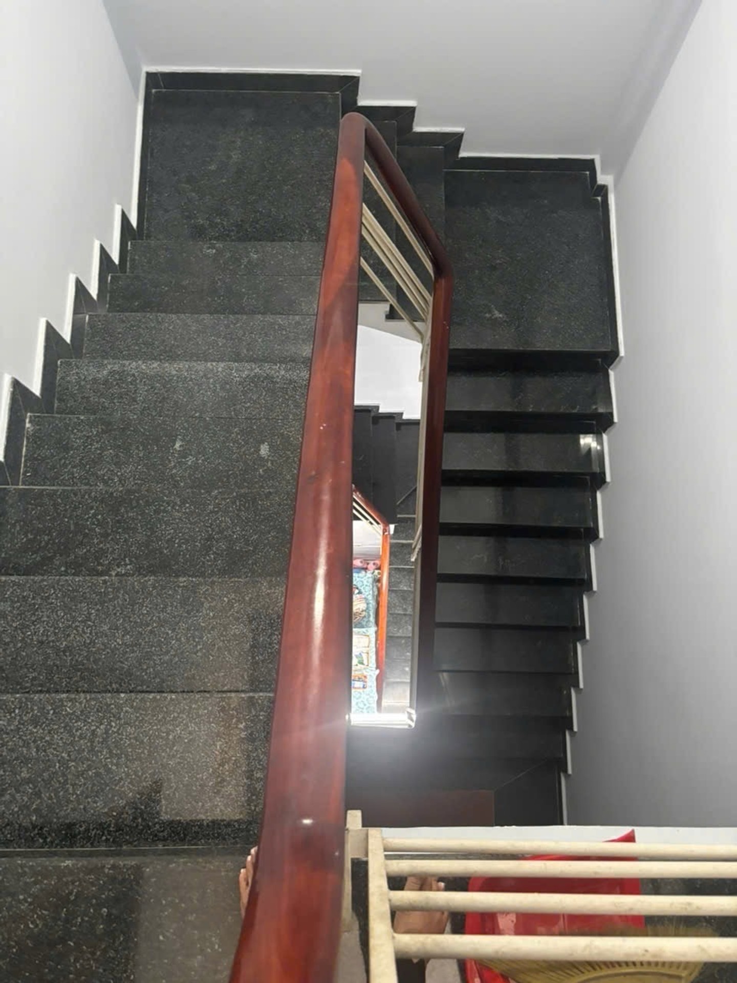 Bán nhà 4 tầng, diện tích 36m2, hẻm khu chợ vải quận 30.1