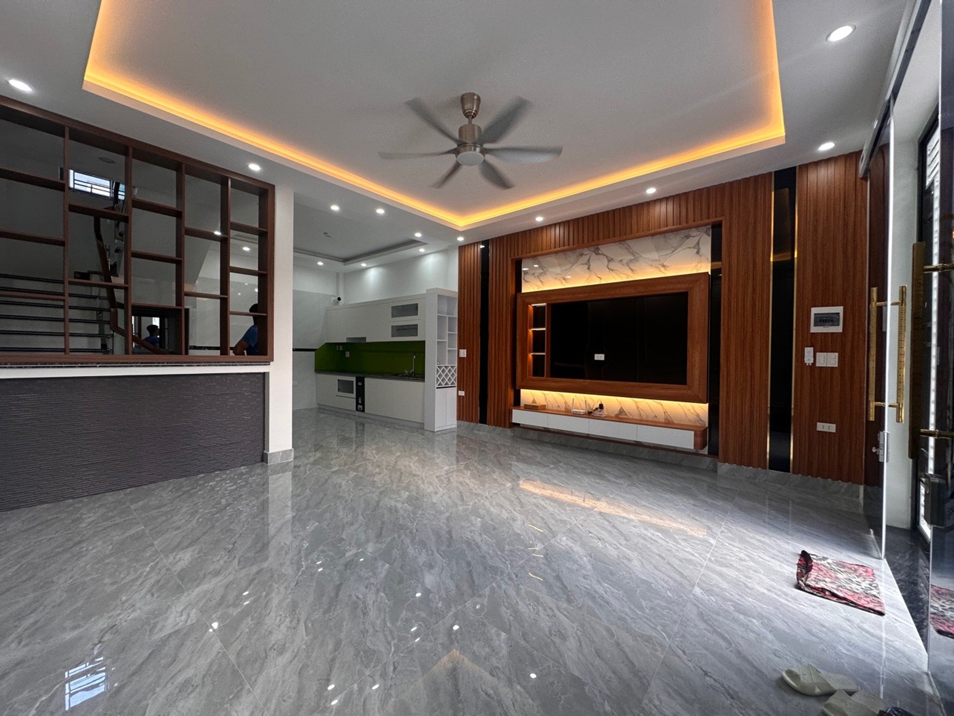 Bán nhà riêng 3 tầng tại khu vực dân cư rộng rãi, ngõ ô tô tải đỗ cửa