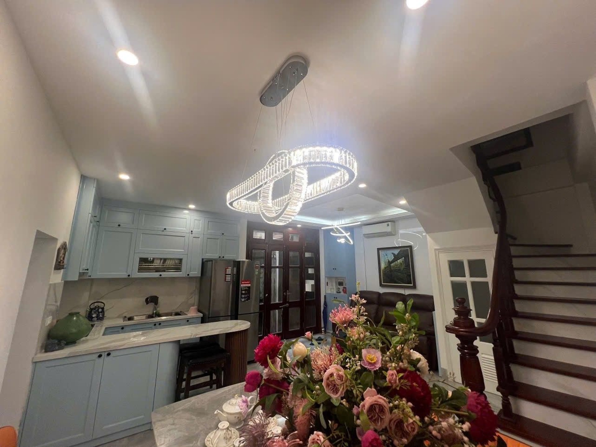 Bán nhà riêng 6 tầng lô góc tại quận Hoàn Kiếm, view Hồ Hoàn Kiếm, giá nhỉnh 17.5tỷ