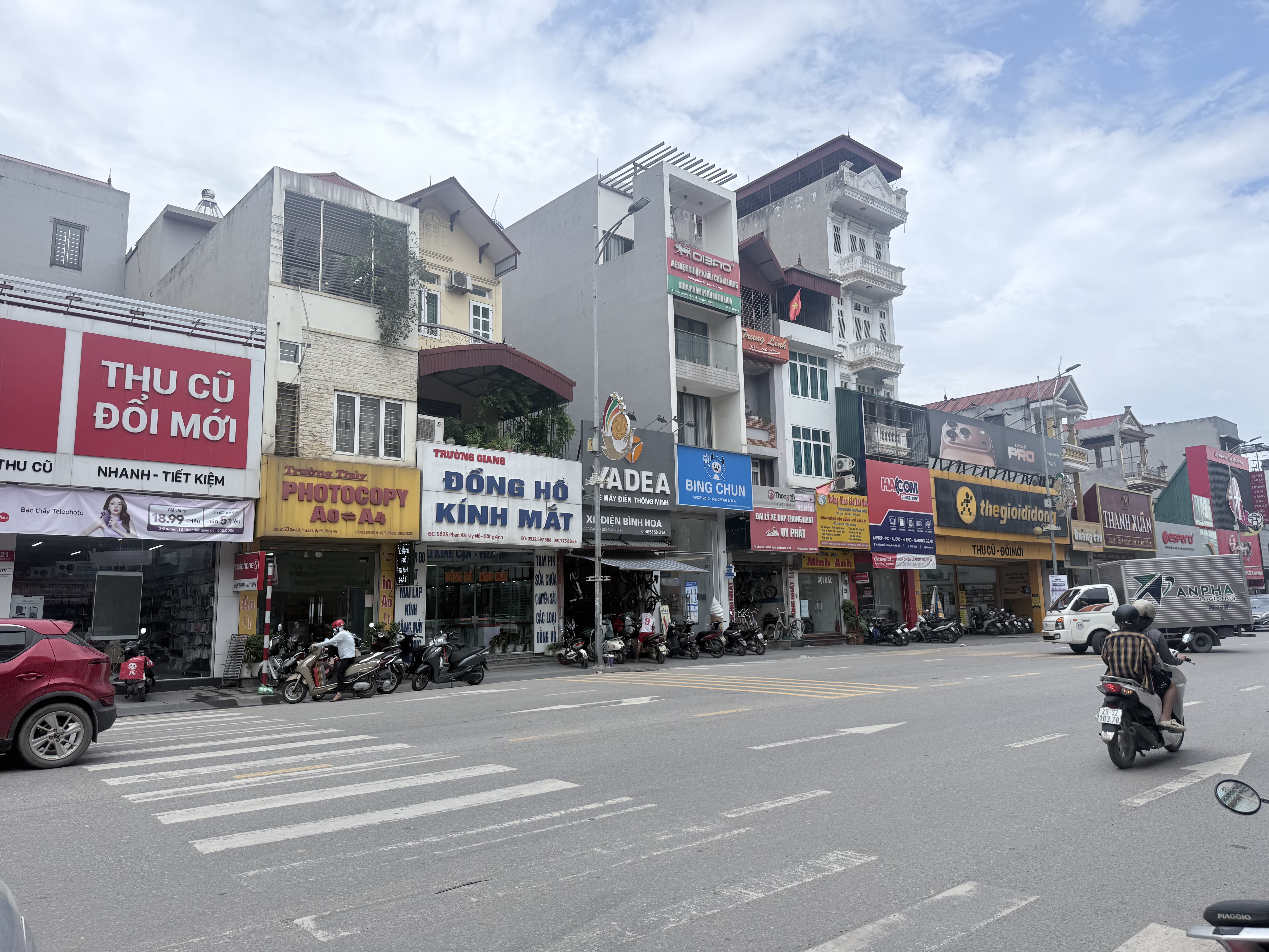GIẢM SỐC 3.5 TỶ - BÁN NHÀ 3 TẦNG 76M² - KINH DOANH 3 OTO TRÁNH – SÁT NHÀ THI ĐẤU ĐÔNG ANH