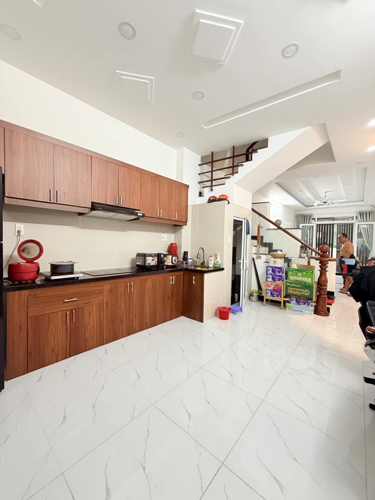Nhà 4 tầng hẻm xe hơi, 50m2, giá 11.95 tỷ tại Thành Mỹ , quận trung tâm