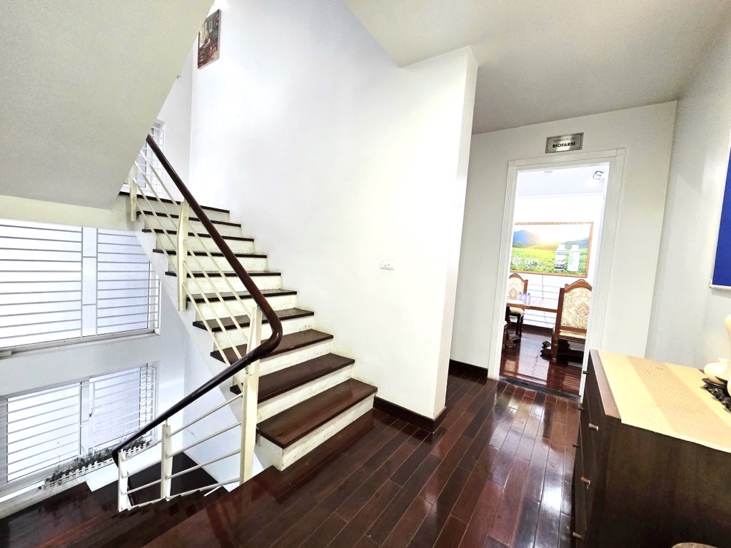BÁN NHÀ PHÂN LÔ BT VIP HUY DU, LÔ GÓC 3 THOÁNG, 131M2, MT 14M, Ô TÔ TẢI TRÁNH ĐỖ